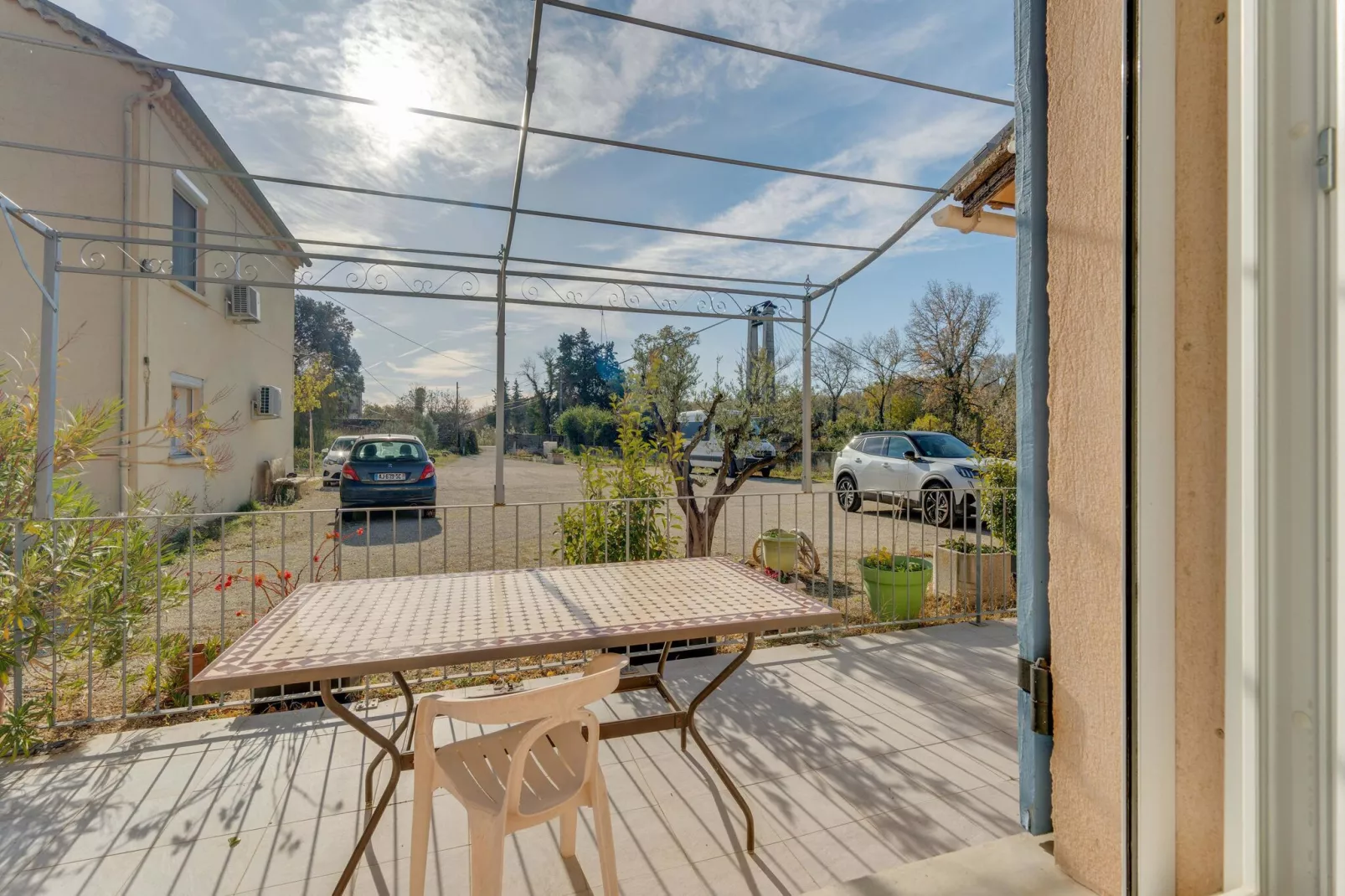 Villa Sorgues-View summer