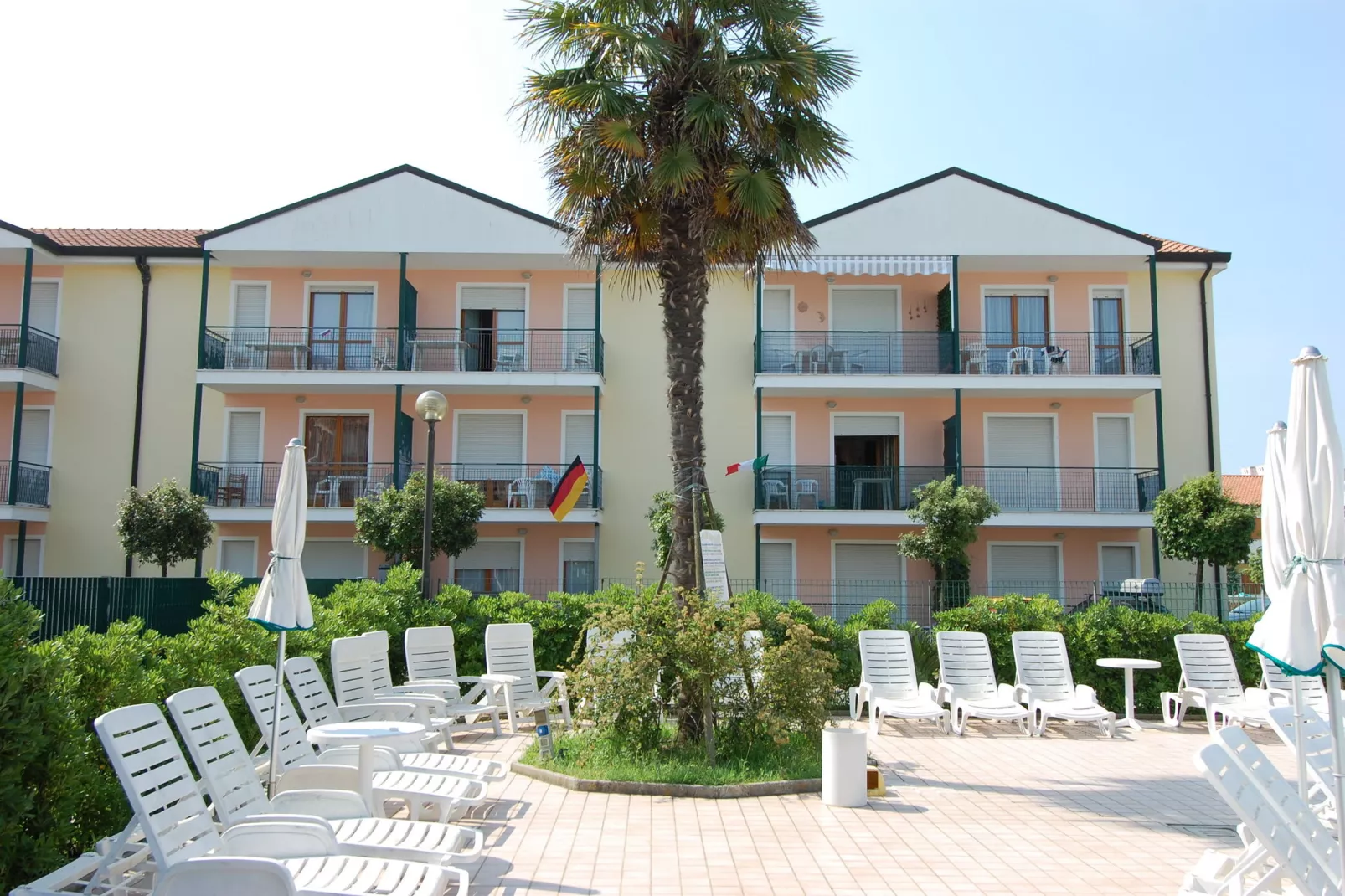 MEF Tre-Exterior summer