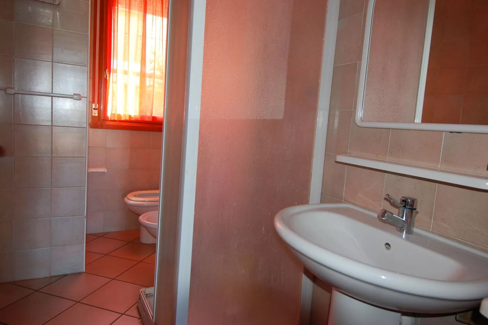 MEF Tre-Bathroom