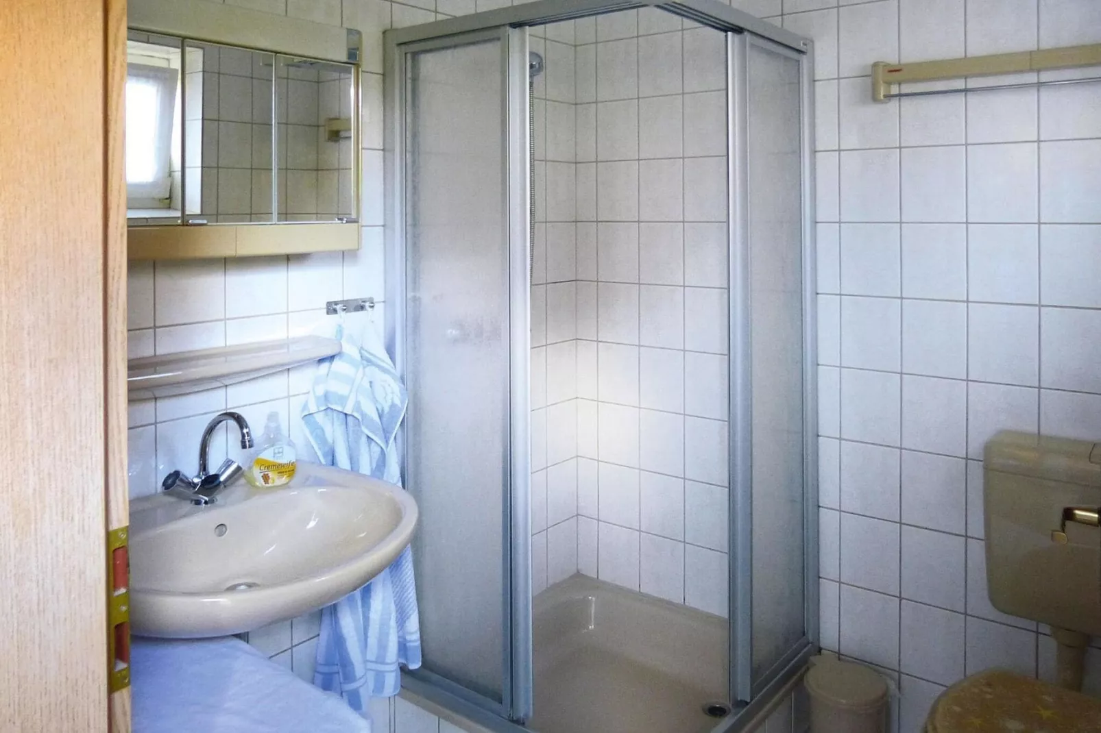 Doppelhaushälfte Neßmersiel-Bathroom