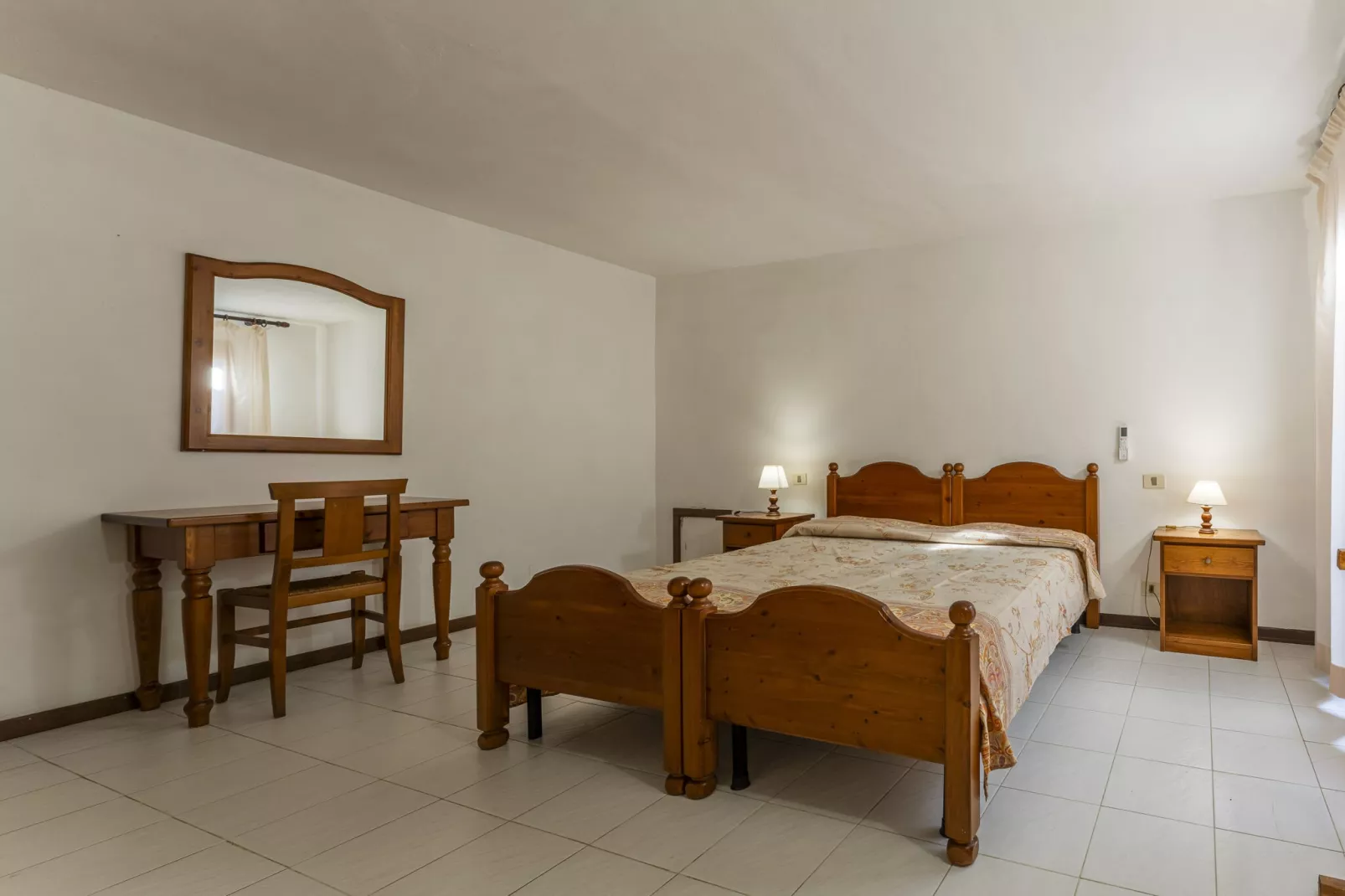 Marangone-Dining room