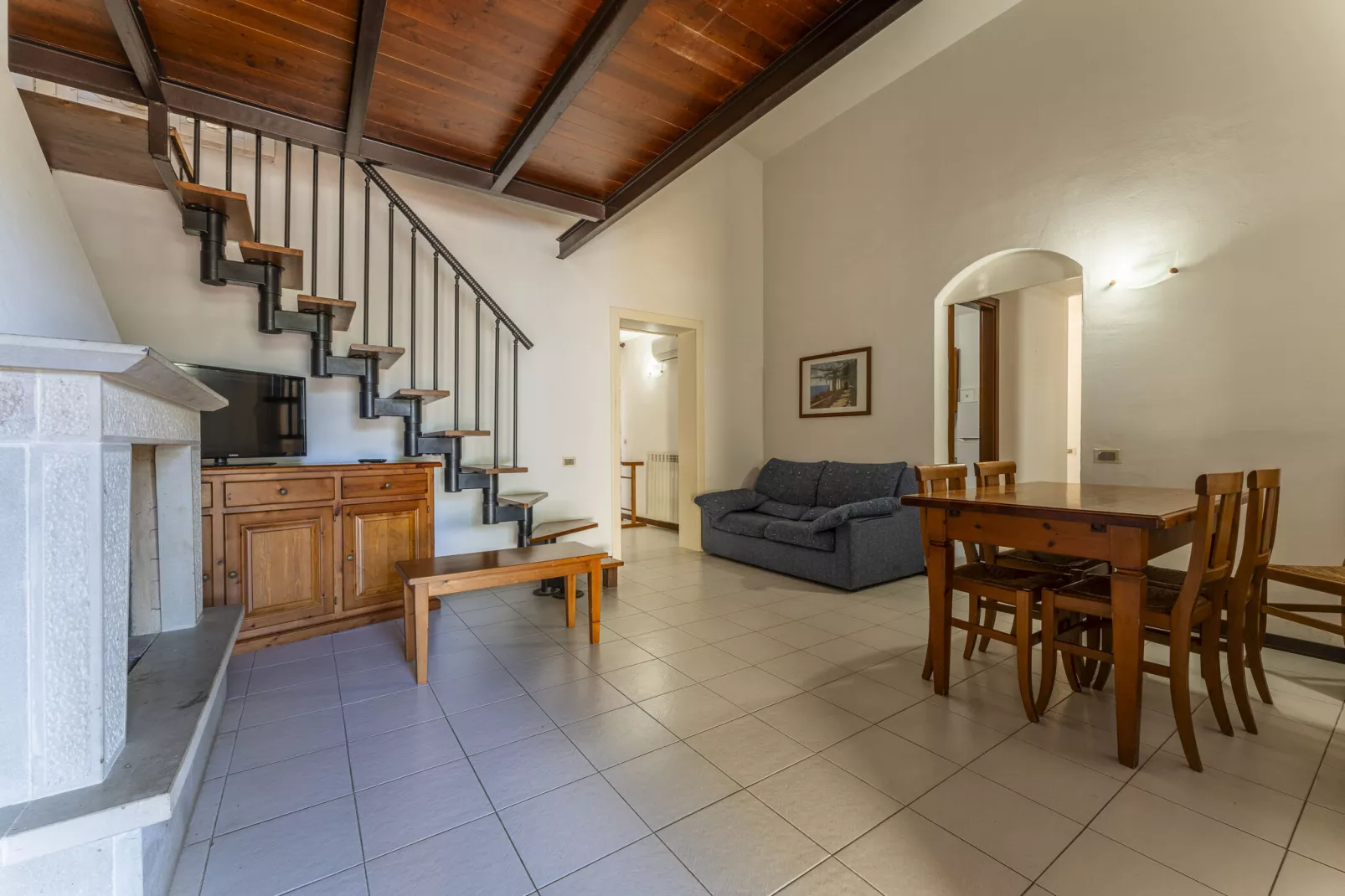 Marangone-Dining room