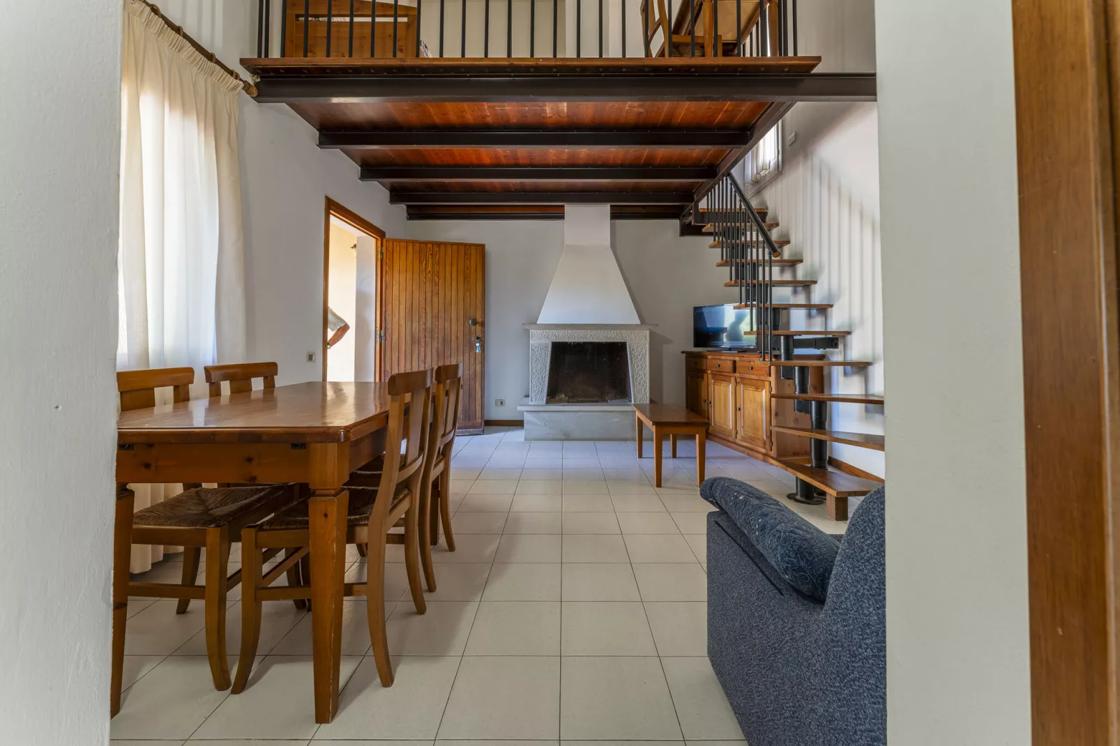 Marangone-Dining room