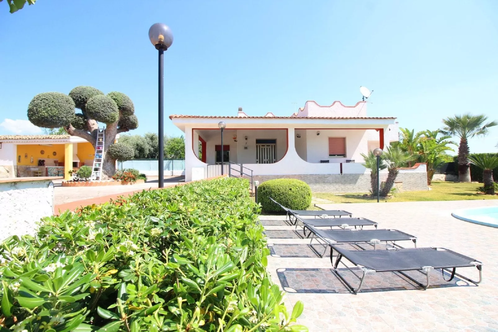 Villa Floridia Siracusa-Außenbereich Sommer