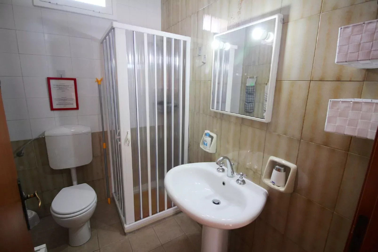 Villa Floridia Siracusa-Badezimmer