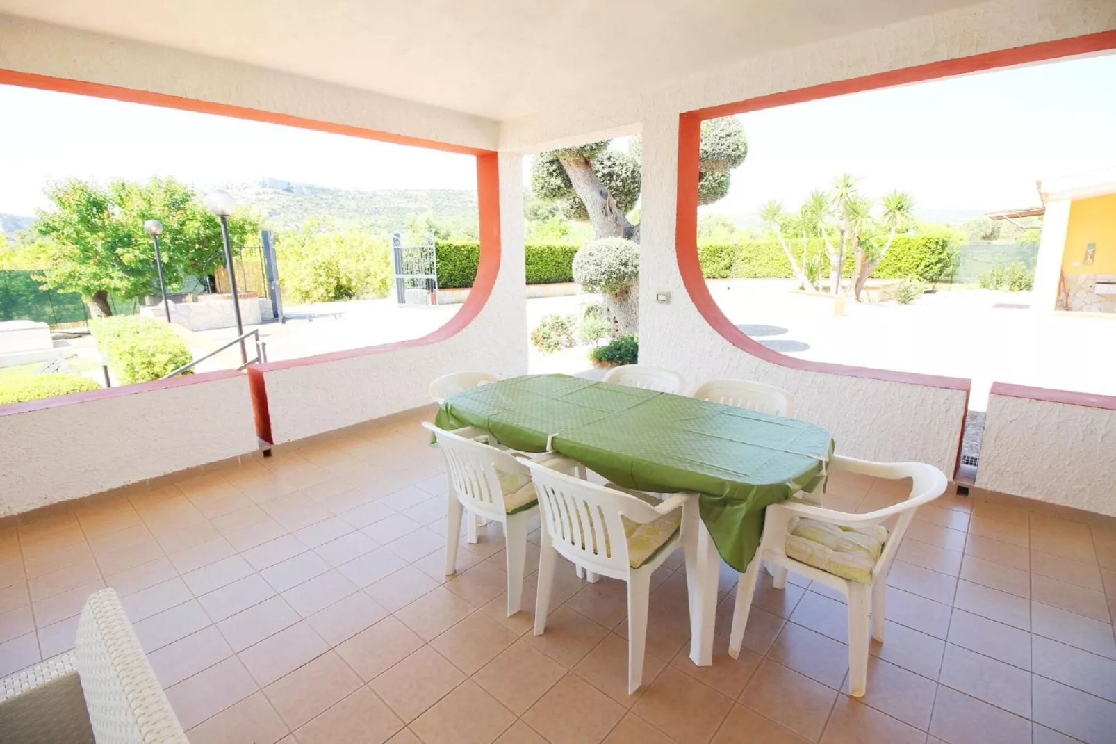 Villa Floridia Siracusa-Terrassenbalkon