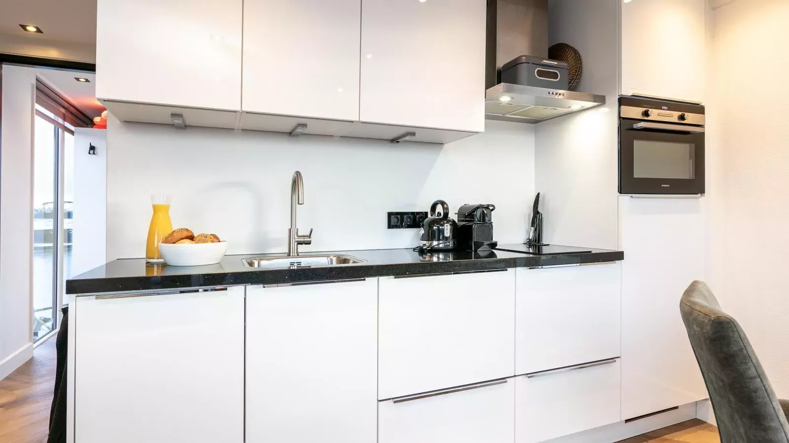 The Queen-Kitchen