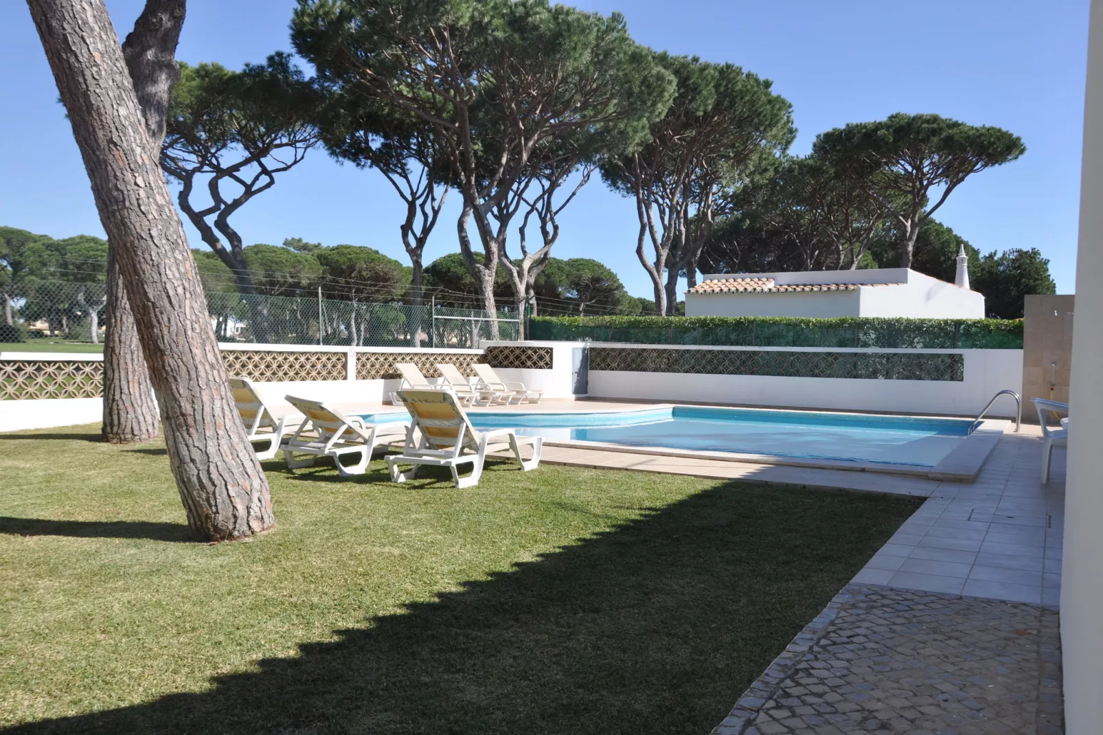 Villa Oceânico-Gärten Sommer