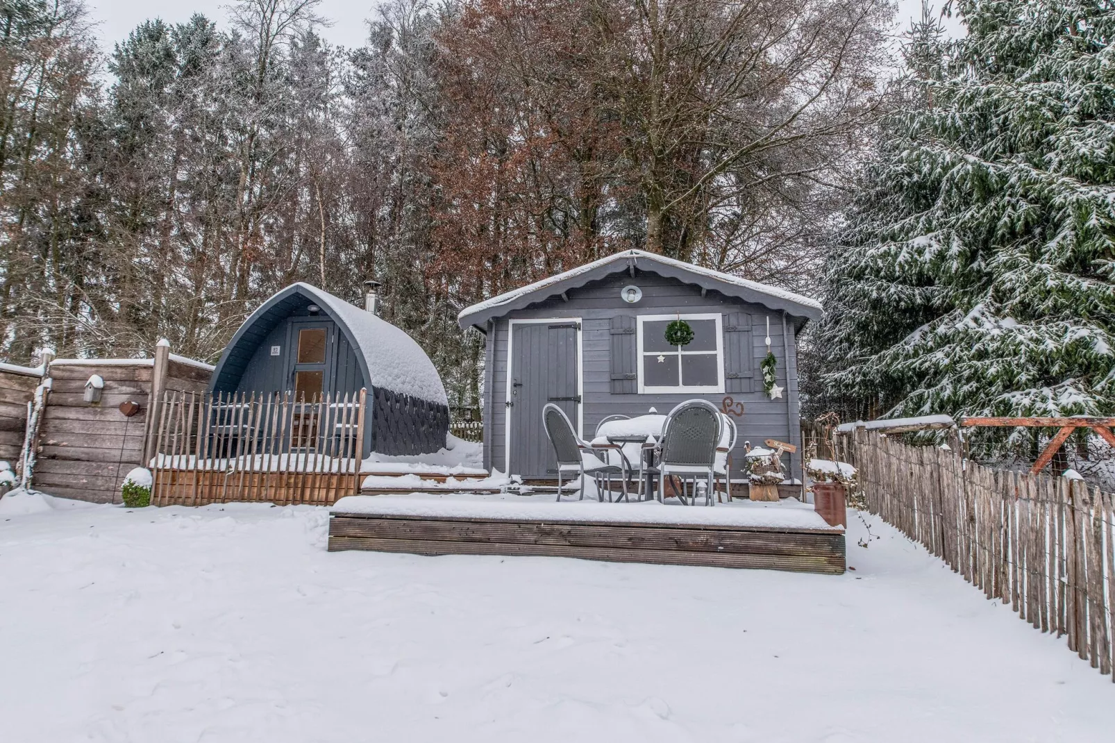 Cottage 89-Exterior winter
