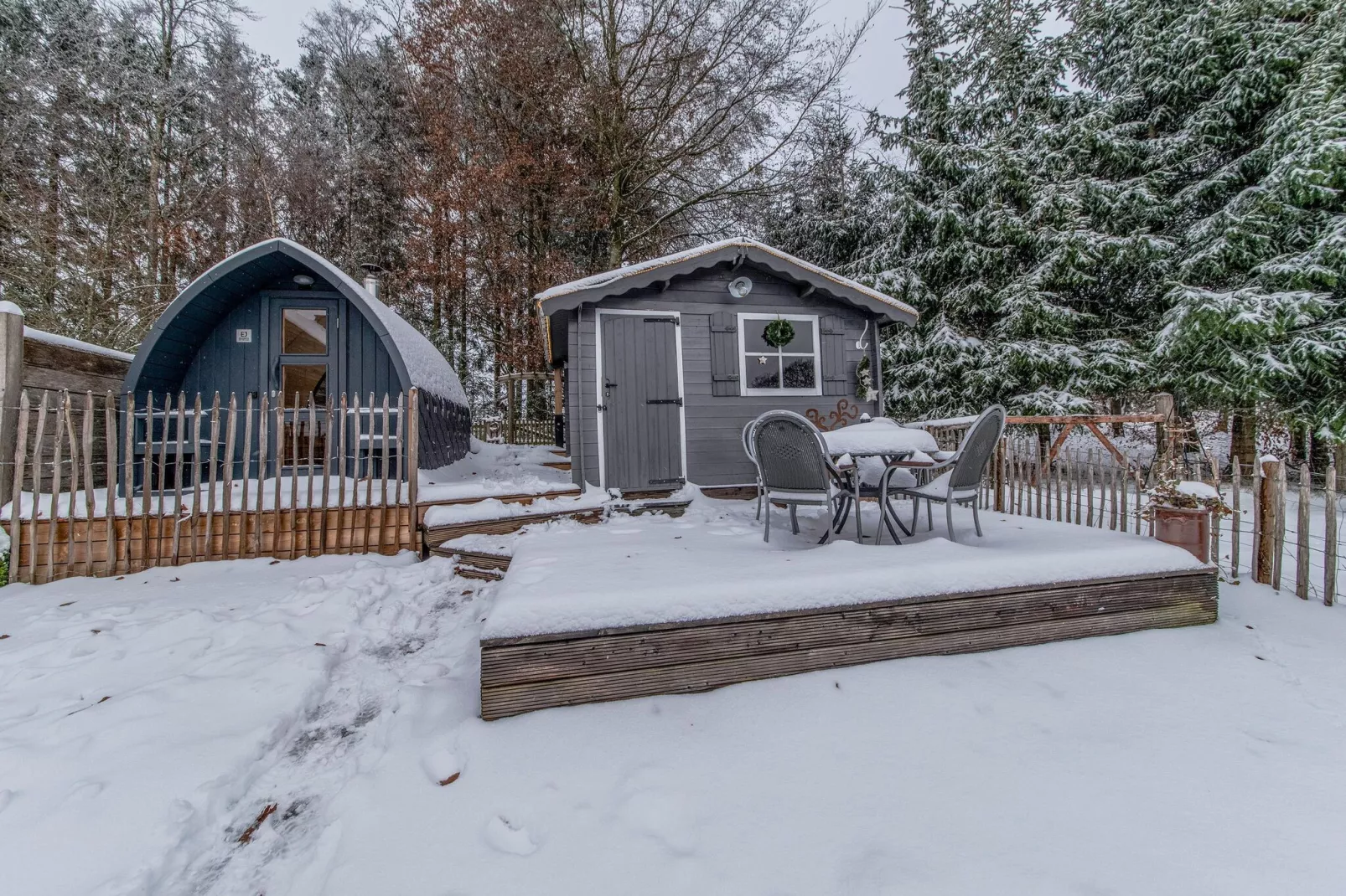 Cottage 89-Exterior winter