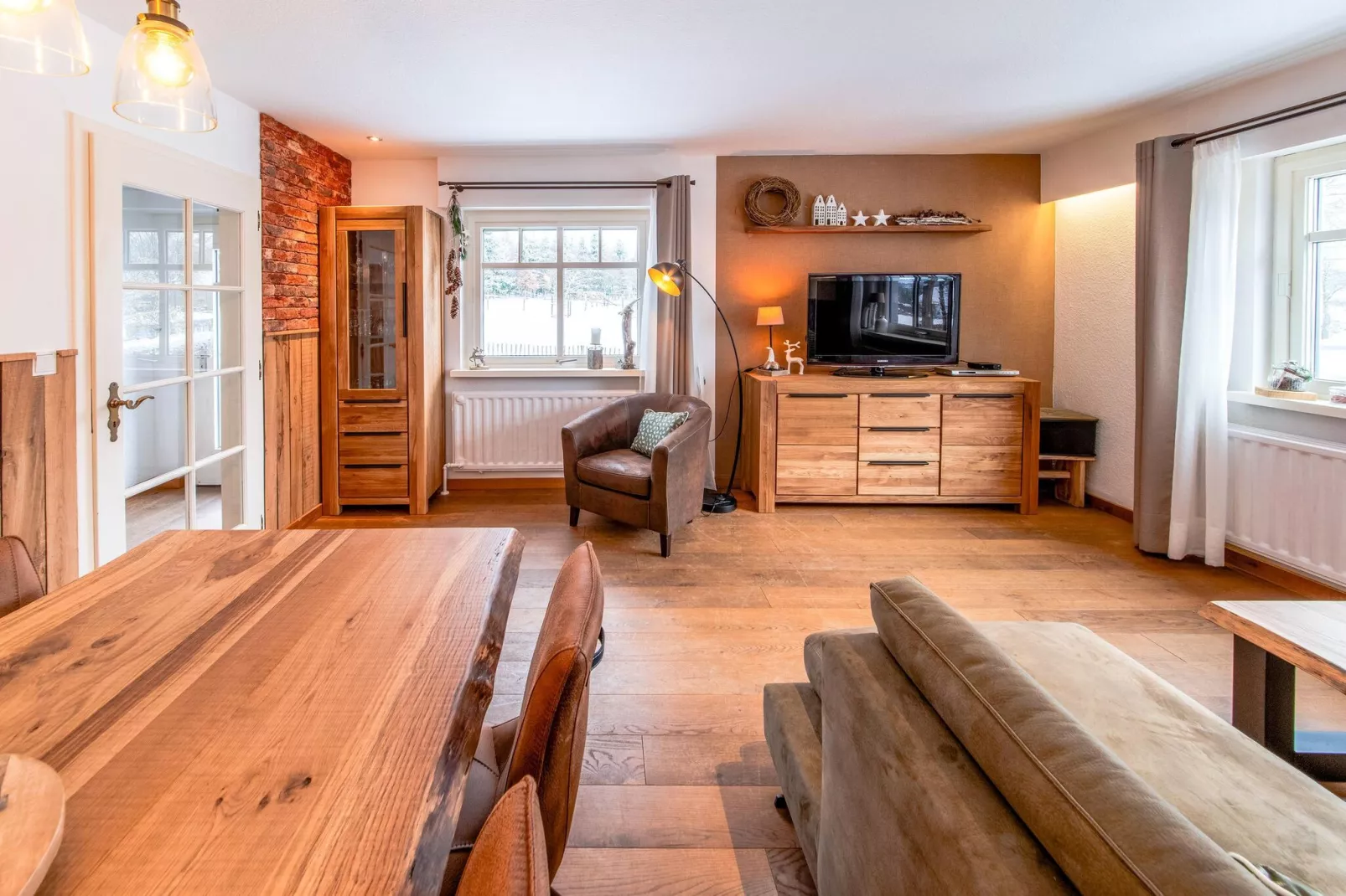 Cottage 89-Dining room