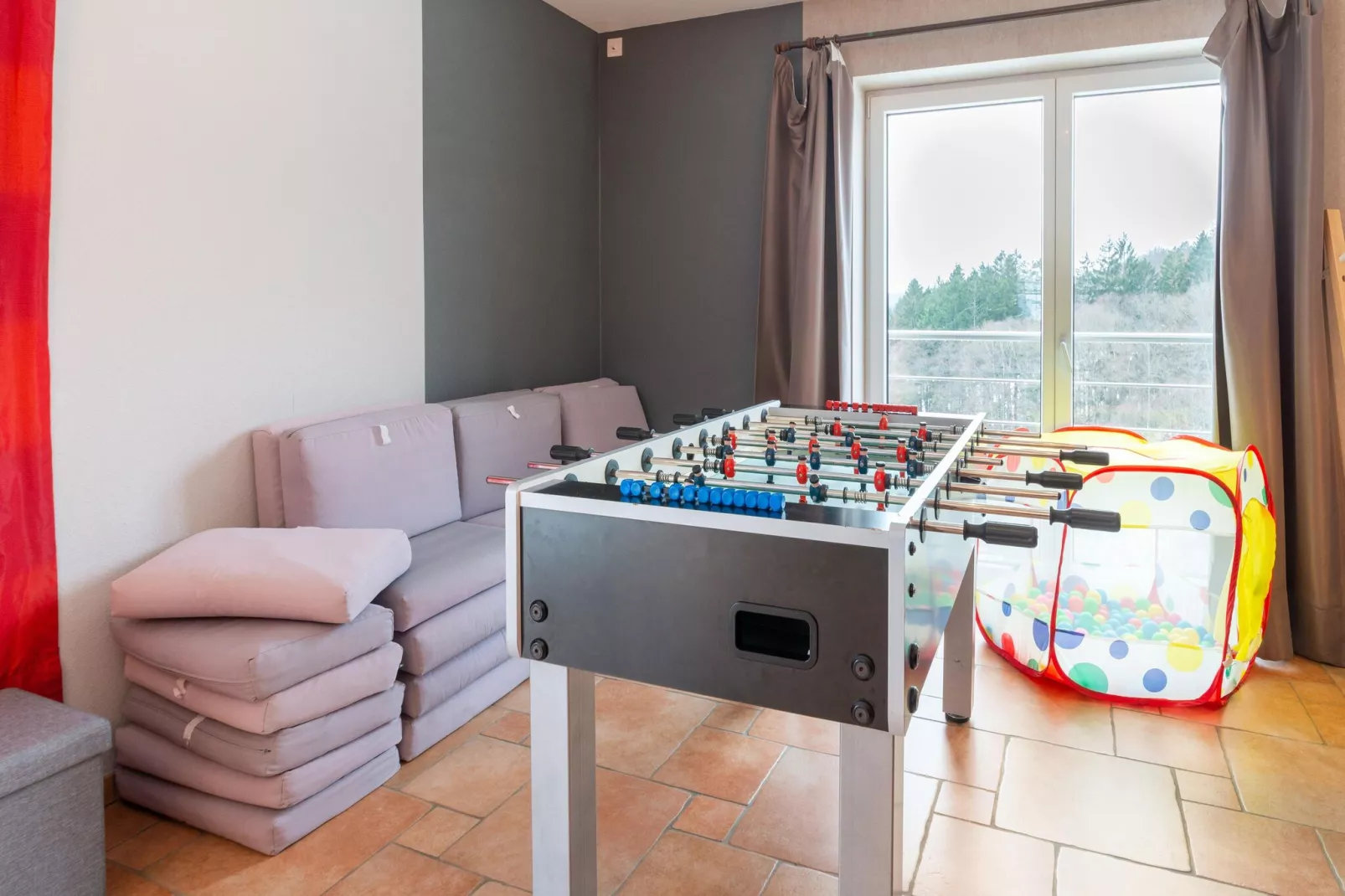 Magnifique habitation pour 15 personnes-Salle de loisirs