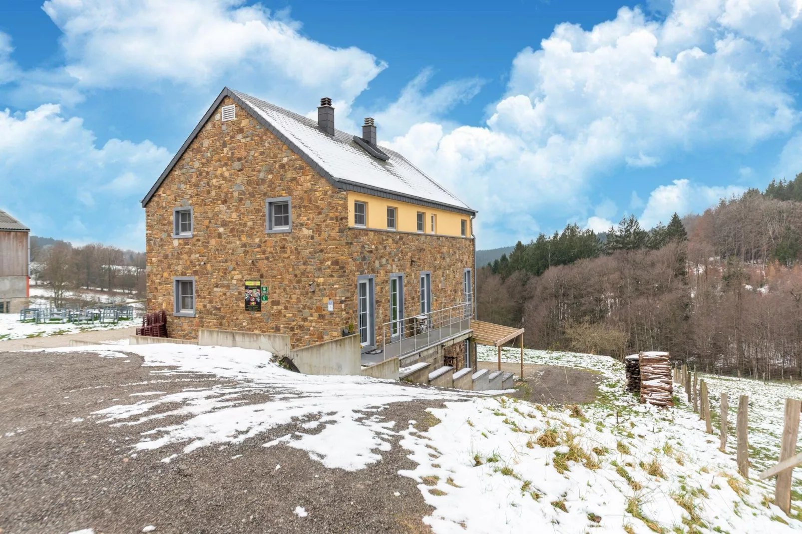 Magnifique habitation pour 15 personnes-Jardin d'hiver