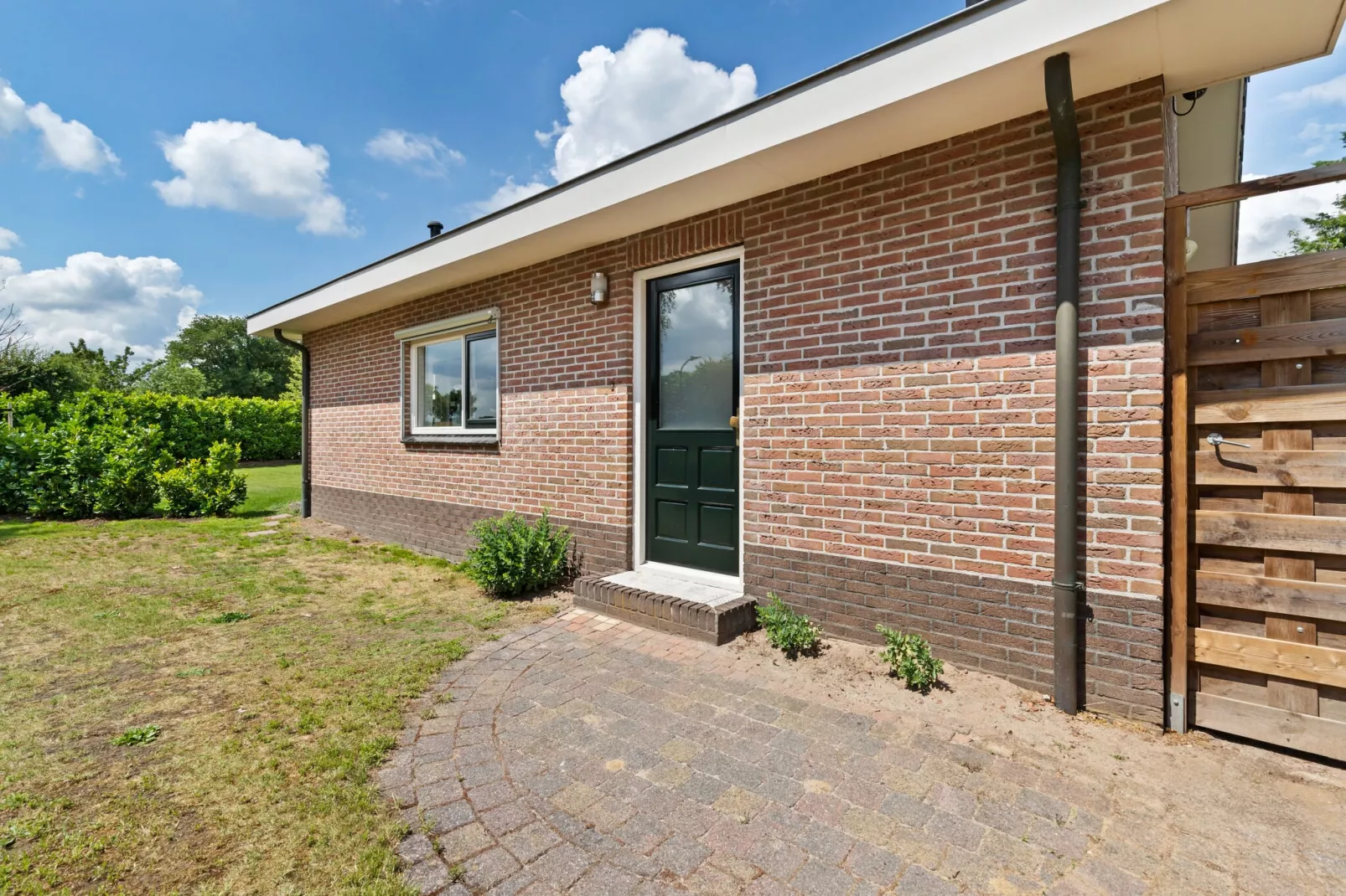 Huisje Putten-Exterior summer