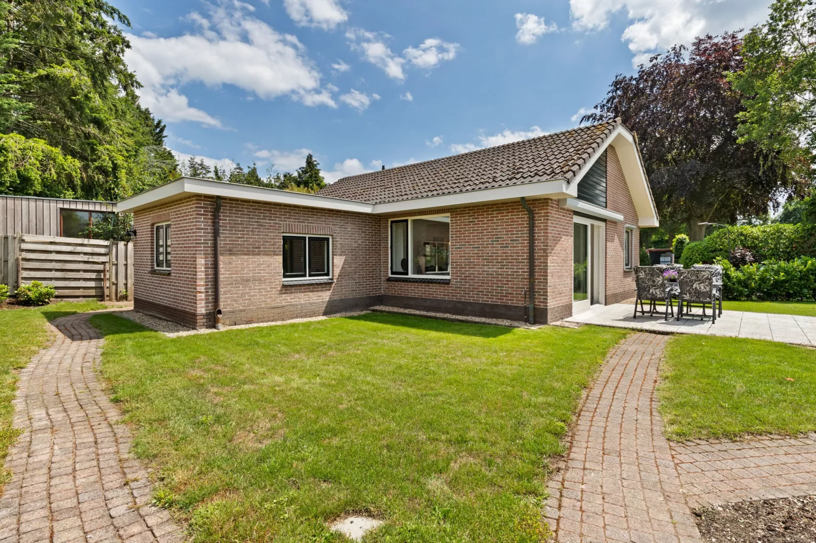 Huisje Putten-Exterior summer