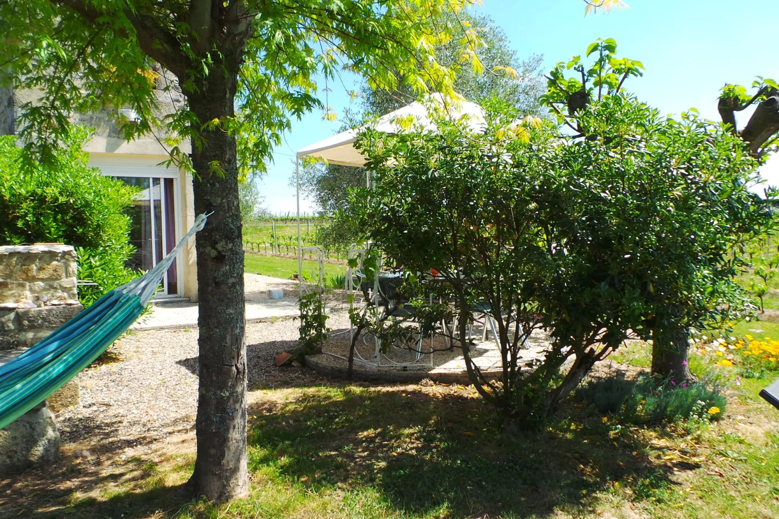 Le Pigeonnier-Exterior in summer