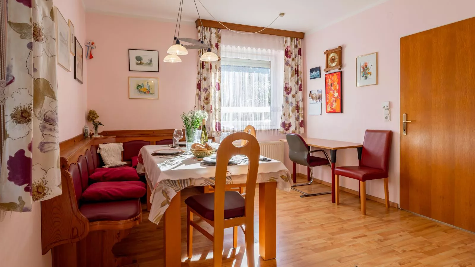 Schmitzer-Dining room