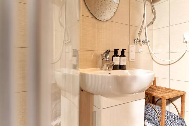 Domki STANDARD Sarbinowo-Bathroom