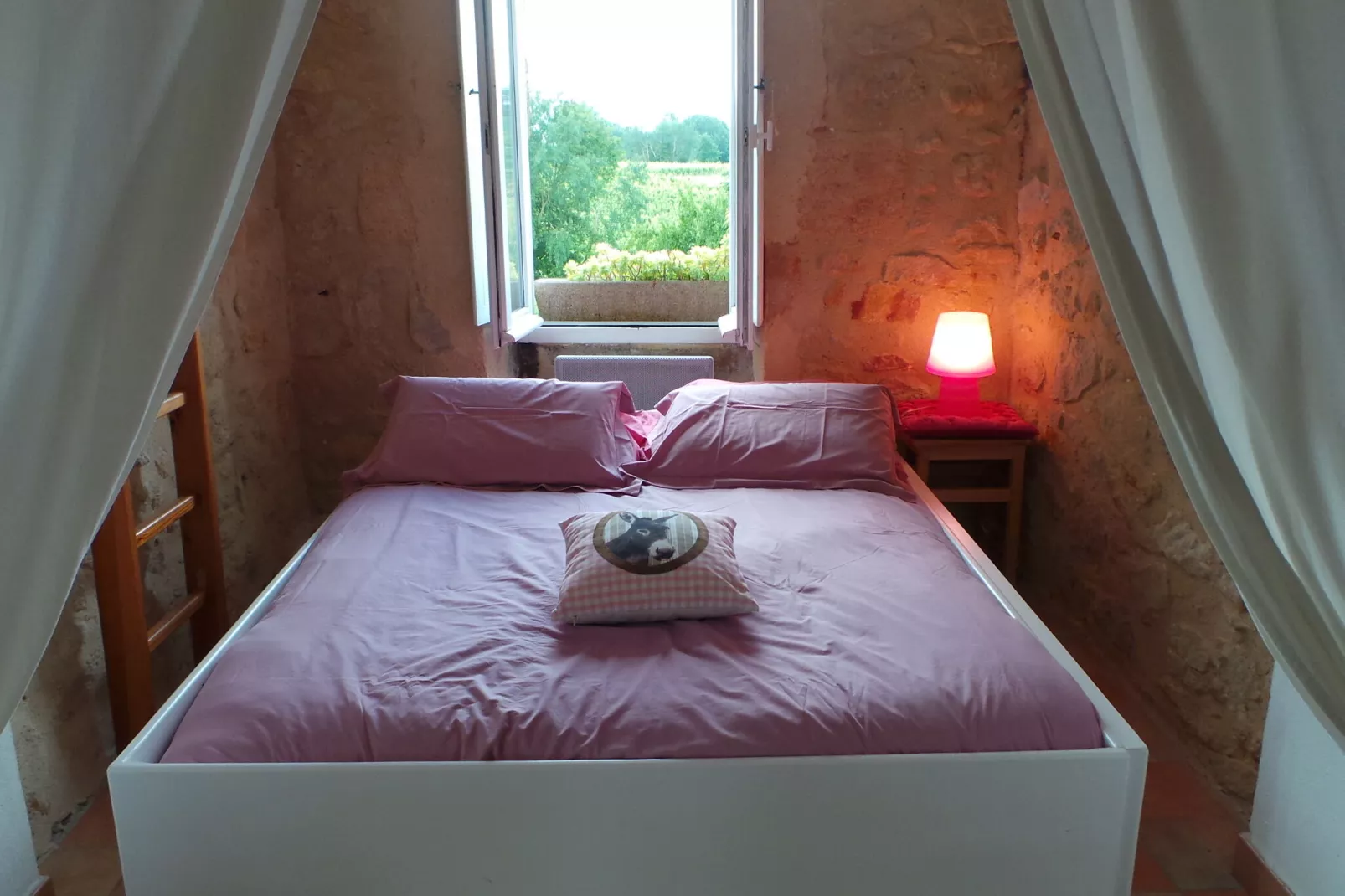 Le Pigeonnier-Bedroom