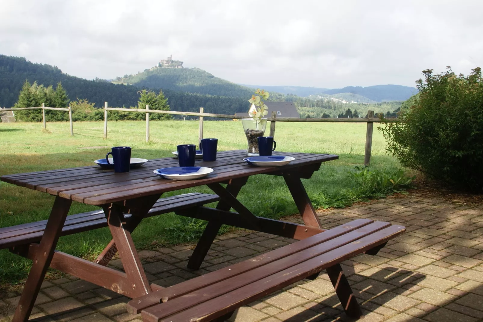 Chalet - LA HOUBE-Gardens summer