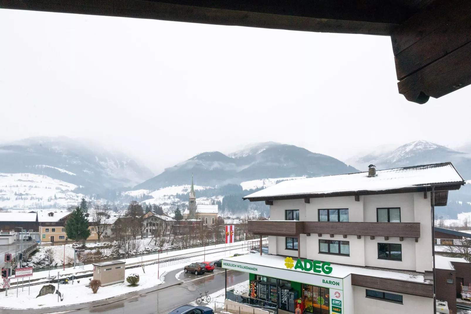 Apartment Niedernsill 2 OG-View winter