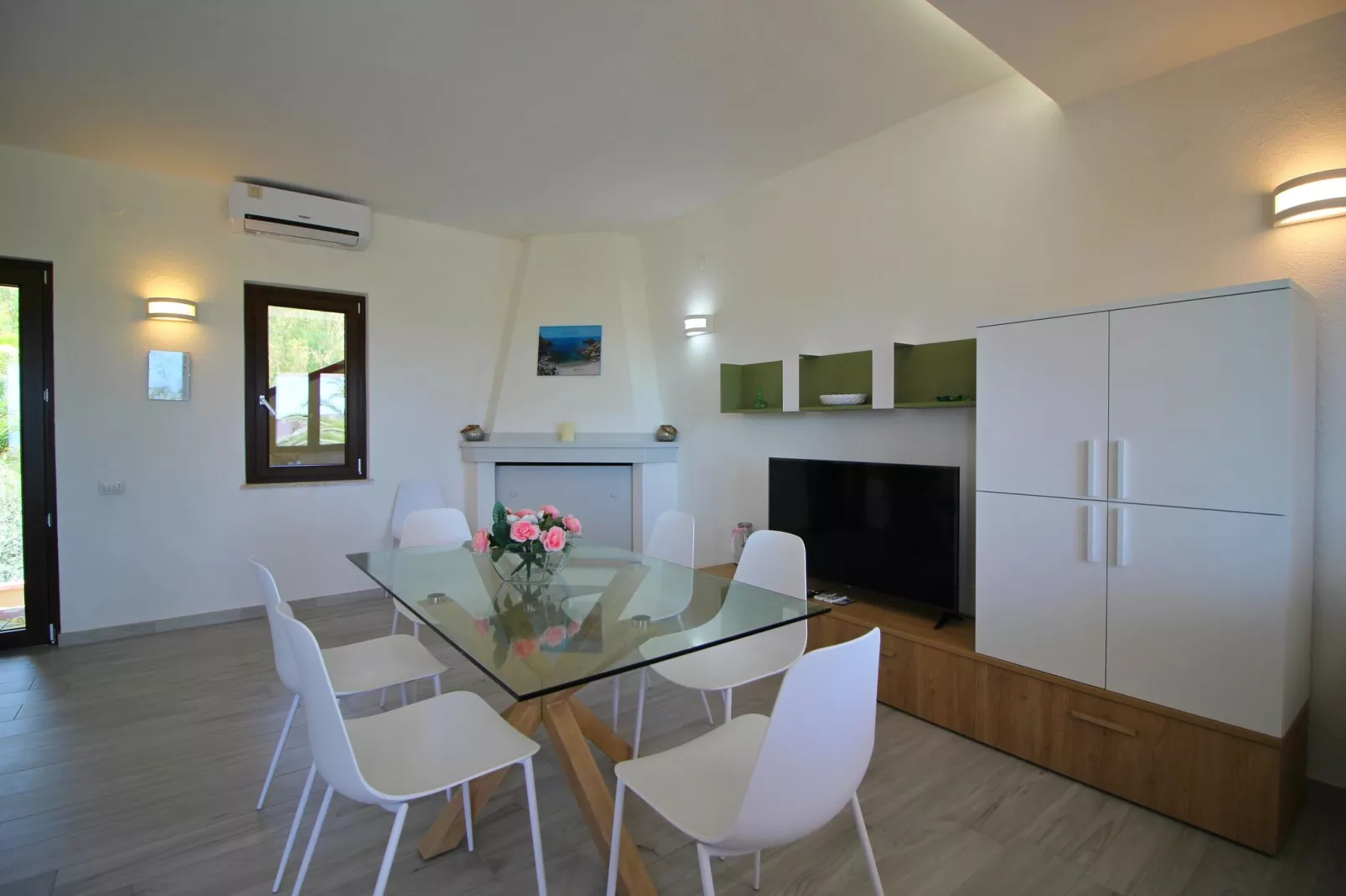 Casa Corina Quadrilocale Turagri-Dining room
