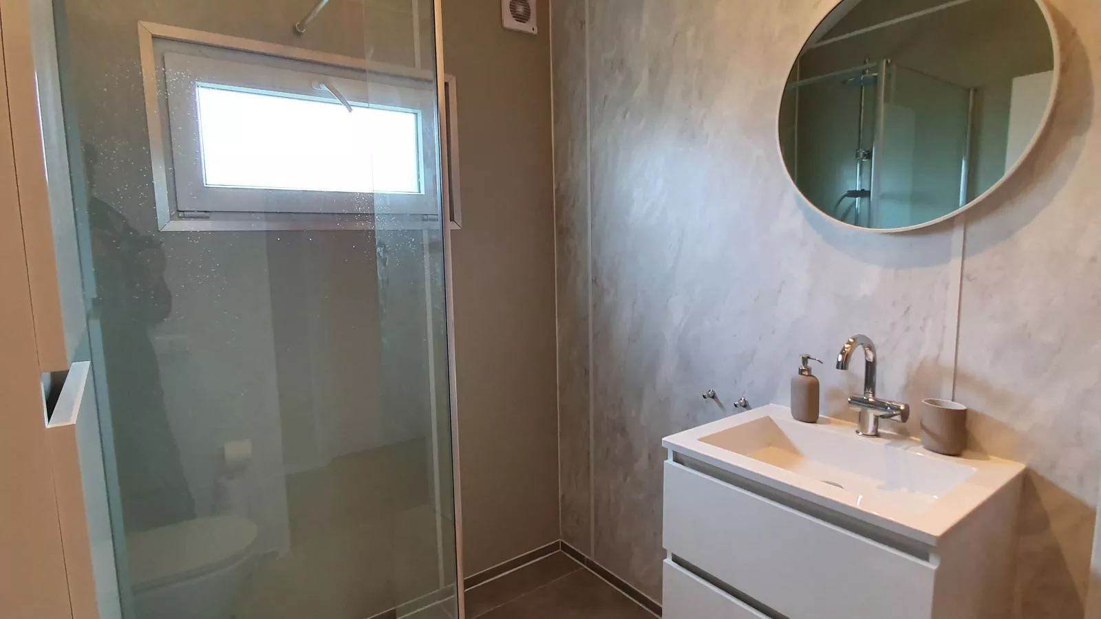 Abs Blokhut-Bathroom