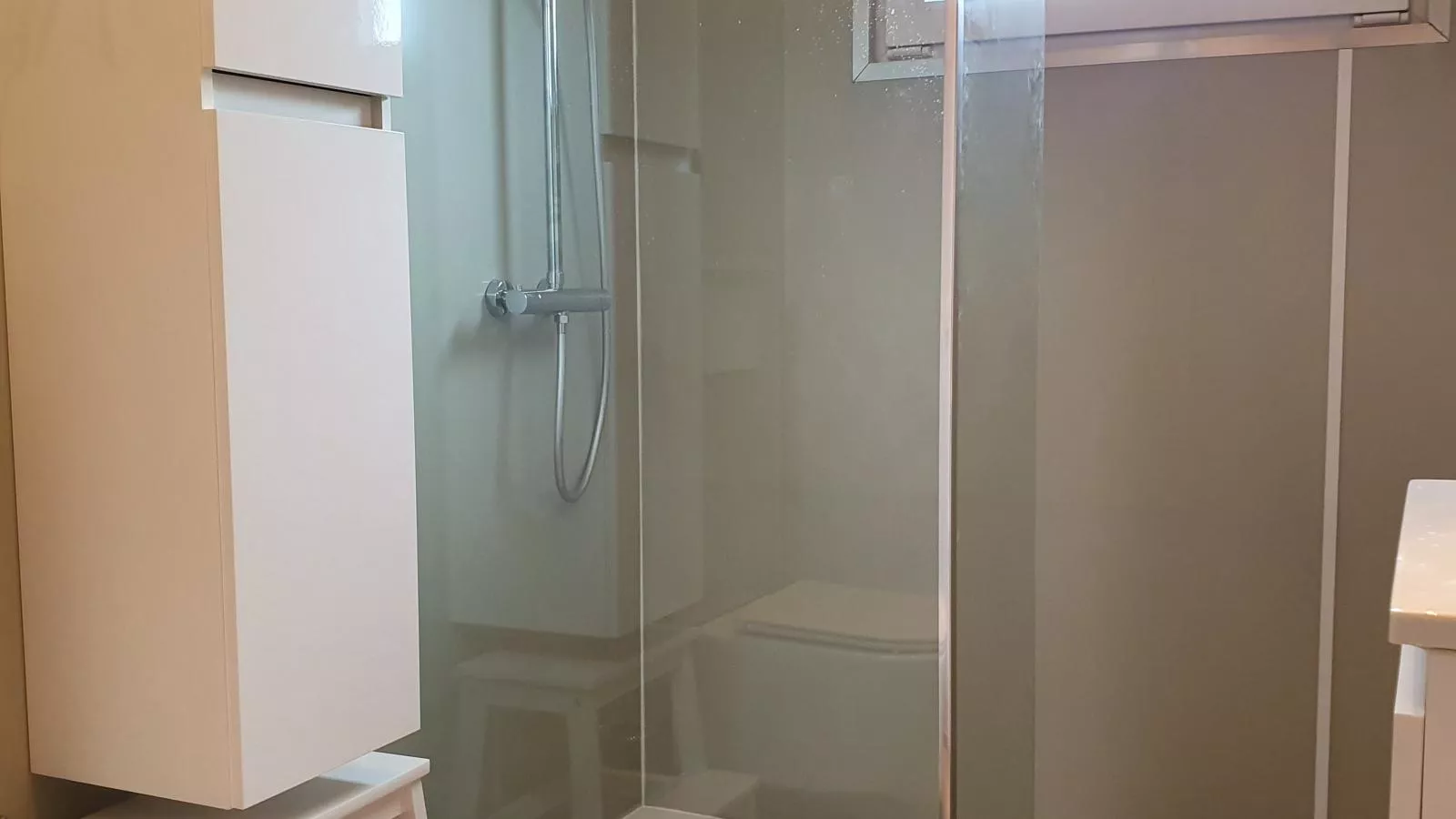 Abs Blokhut-Bathroom