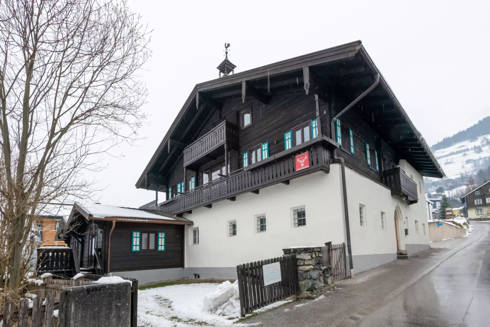 Steindorf-Exterior winter