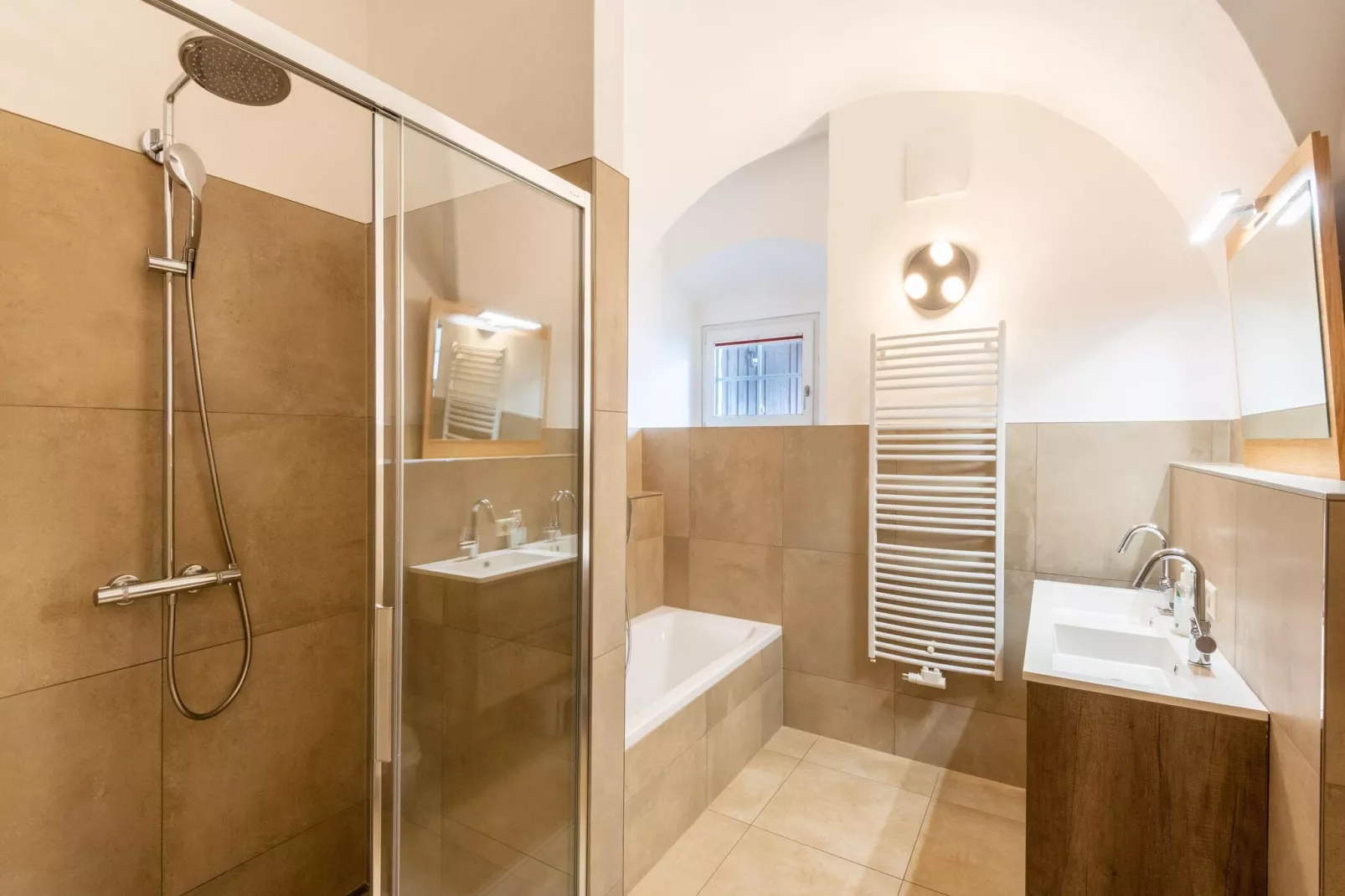 Steindorf-Bathroom