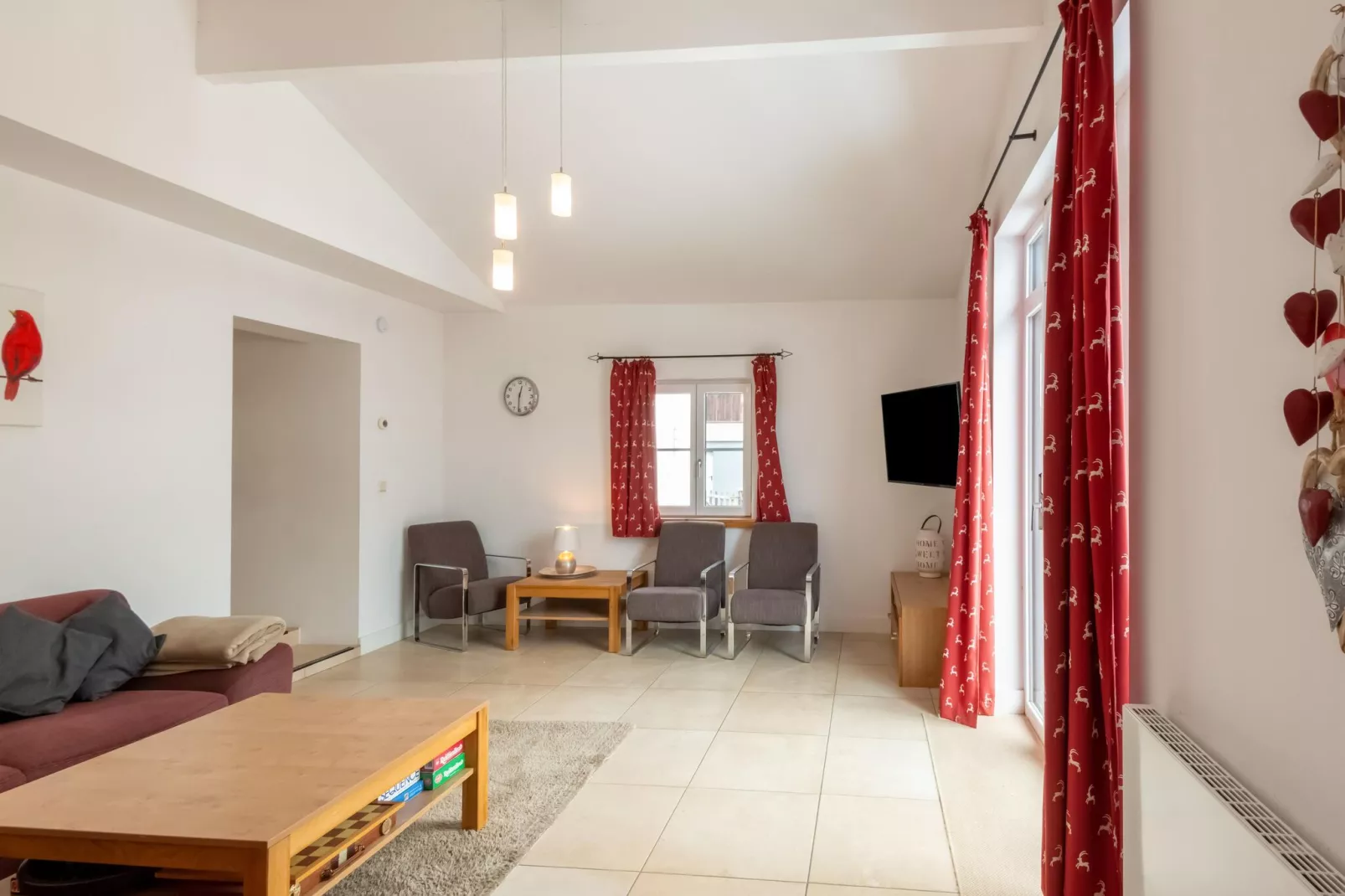 Steindorf 8-Living room