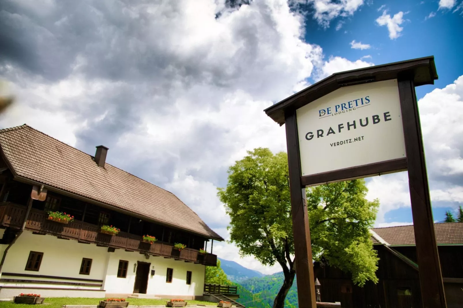 Grafhube Appartements - ganzes Haus-Exterior summer