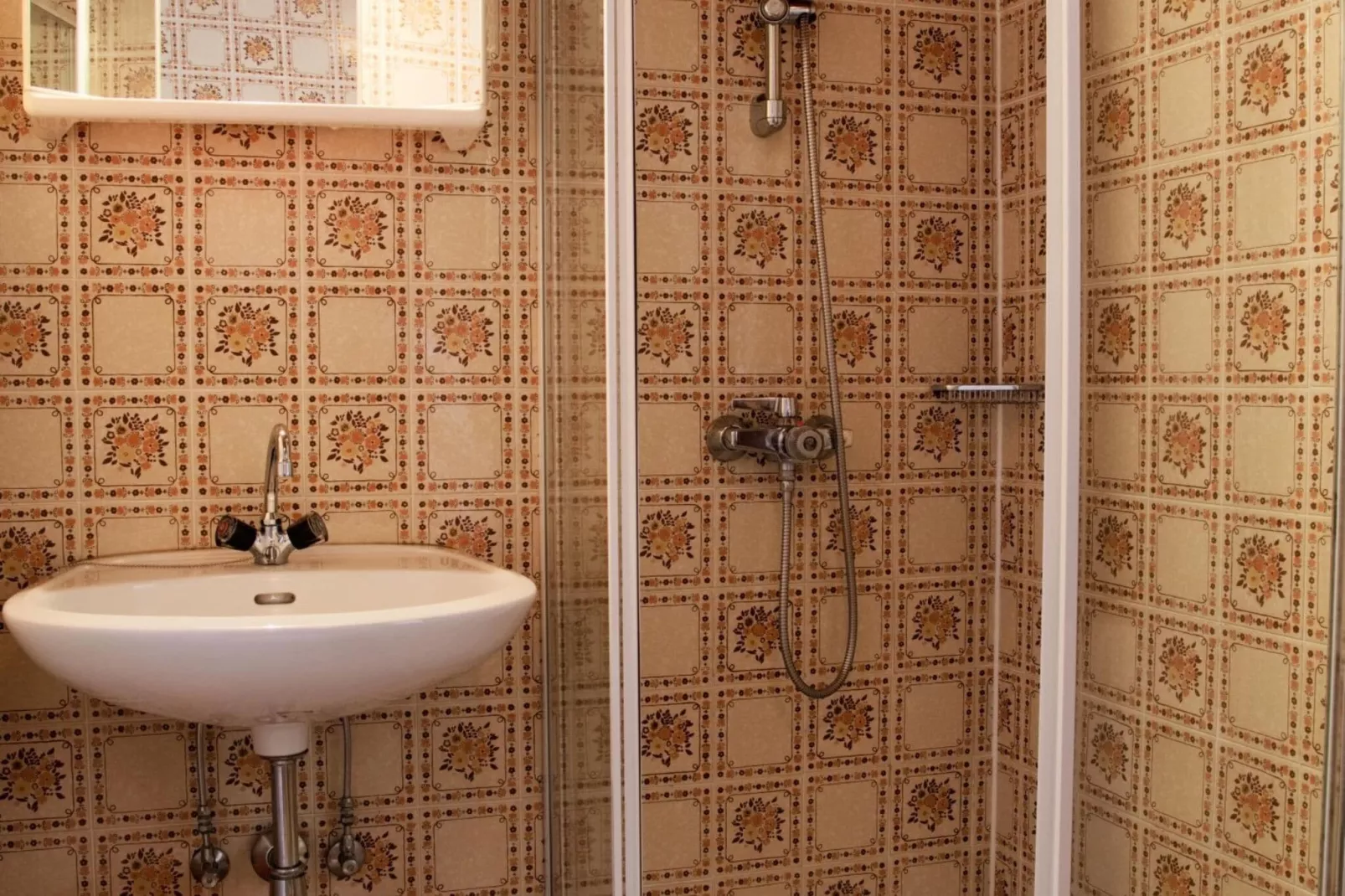 Grafhube Appartements - ganzes Haus-Bathroom