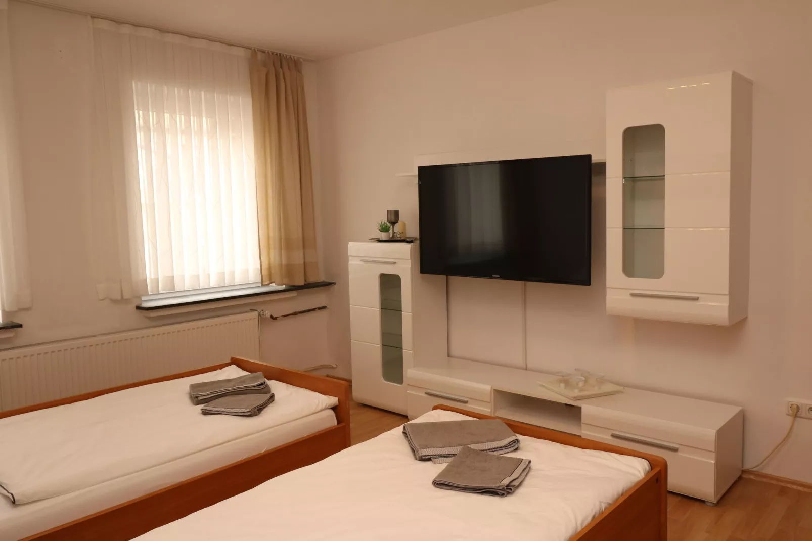 Zentrales Apartment in Messenähe-Bedroom