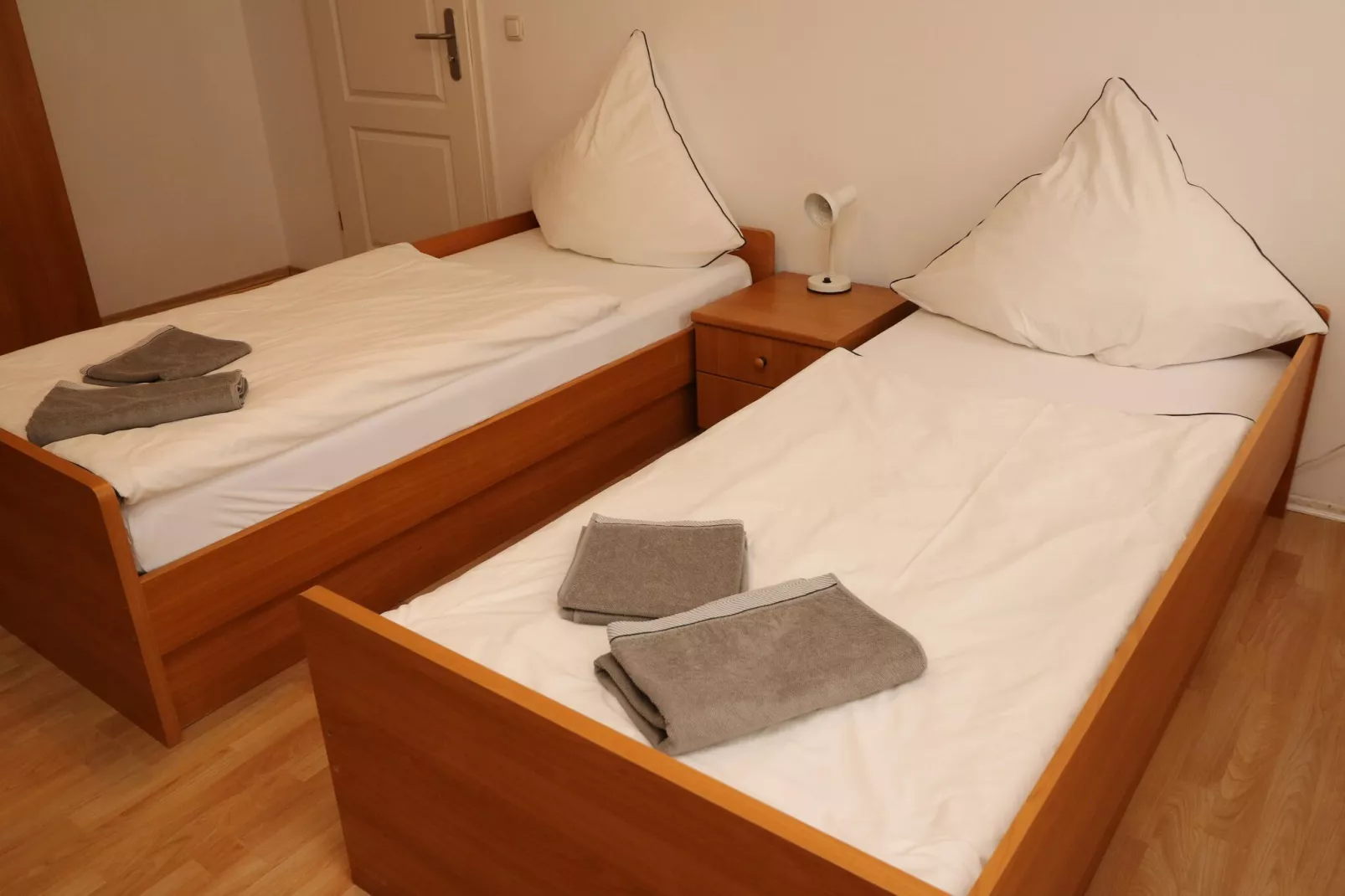 Zentrales Apartment in Messenähe-Bedroom