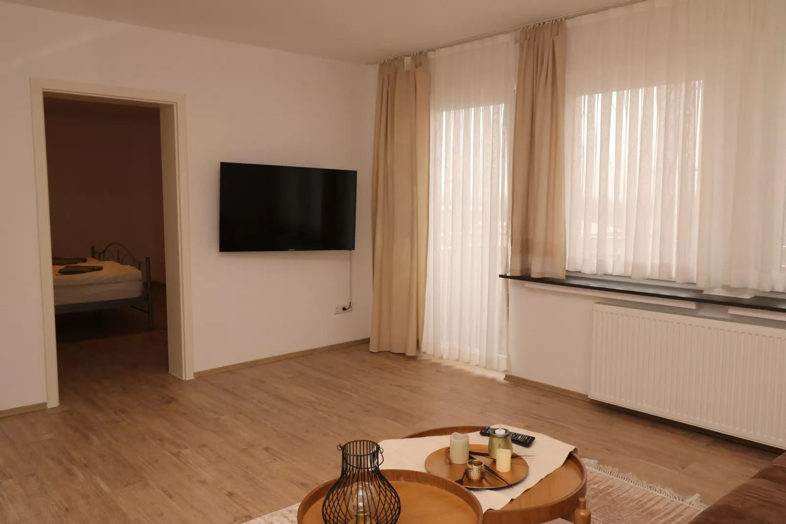 Apartment mit Wasserbett-Living room