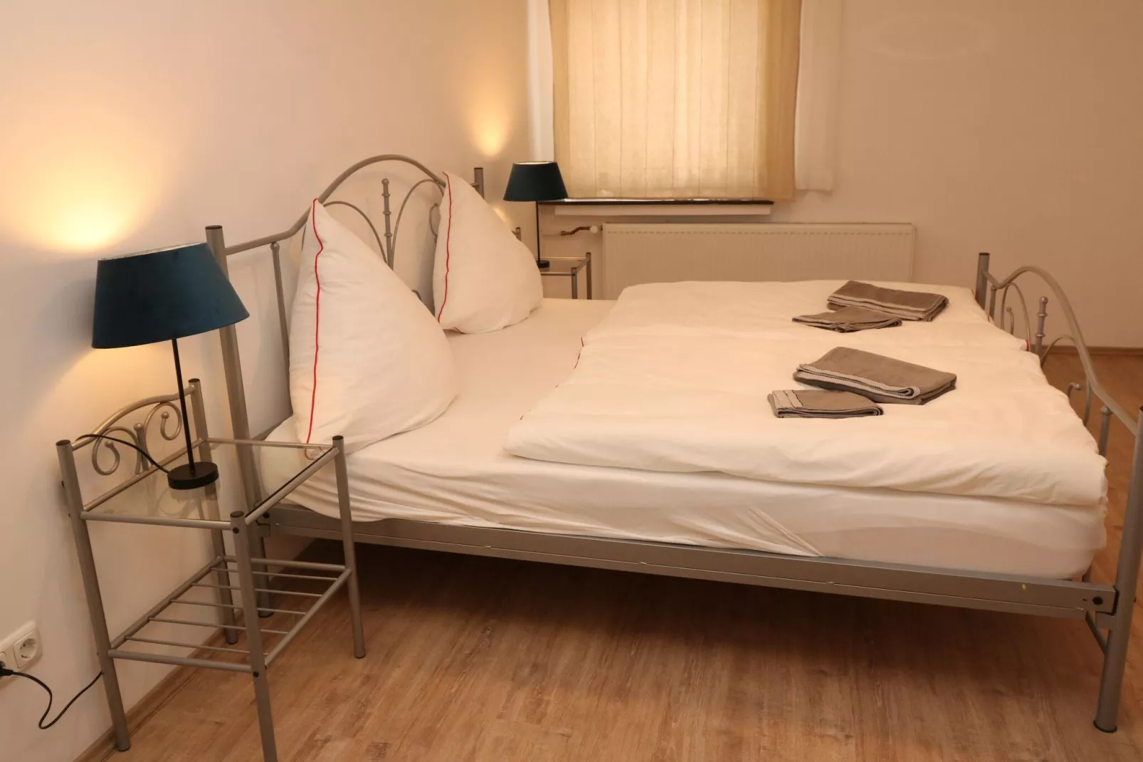 Apartment mit Wasserbett-Bedroom