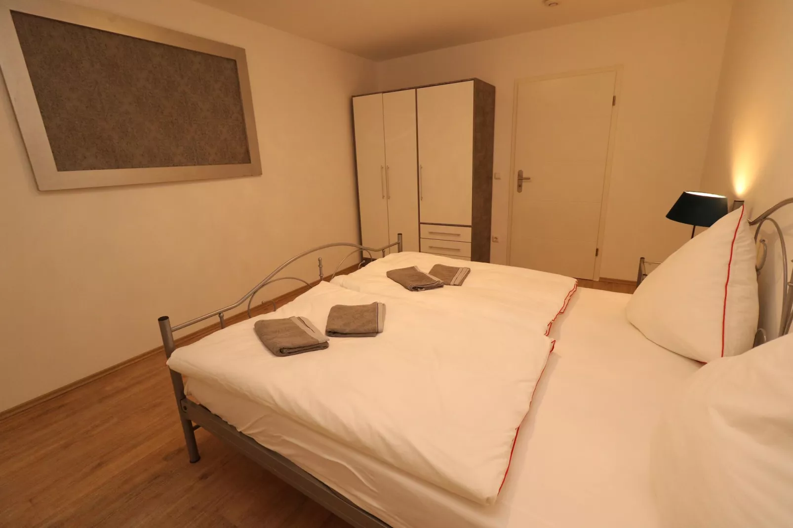 Apartment mit Wasserbett-Bedroom