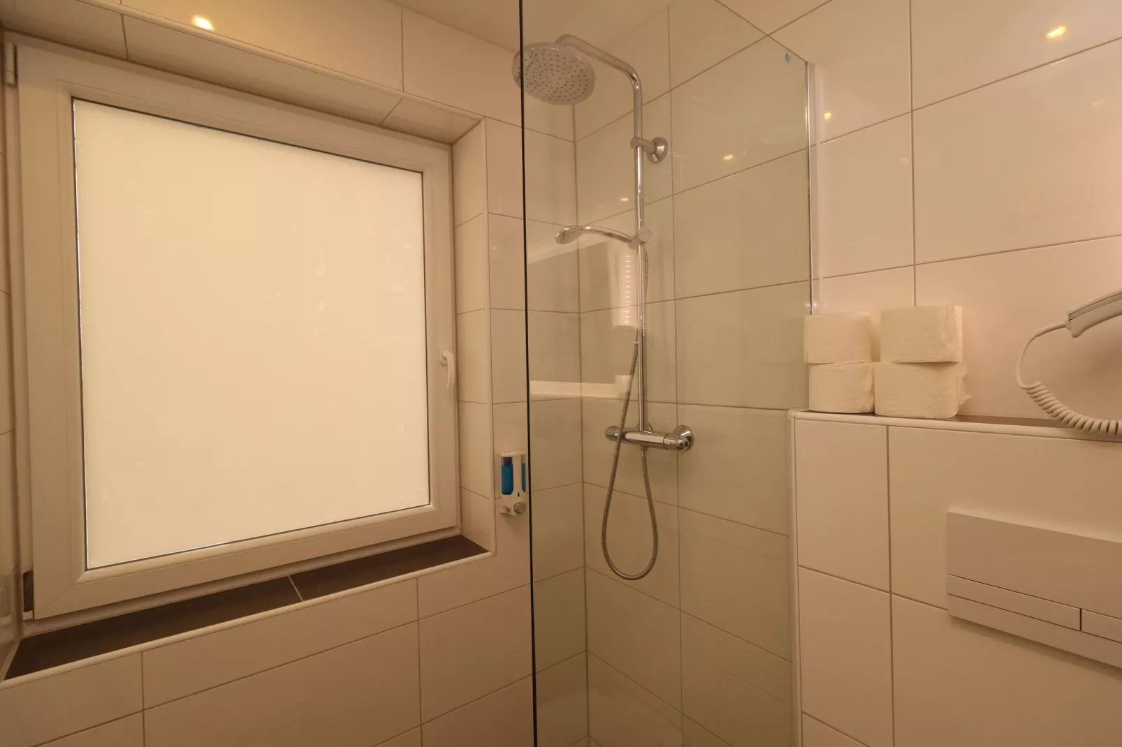 Apartment mit Wasserbett-Bathroom
