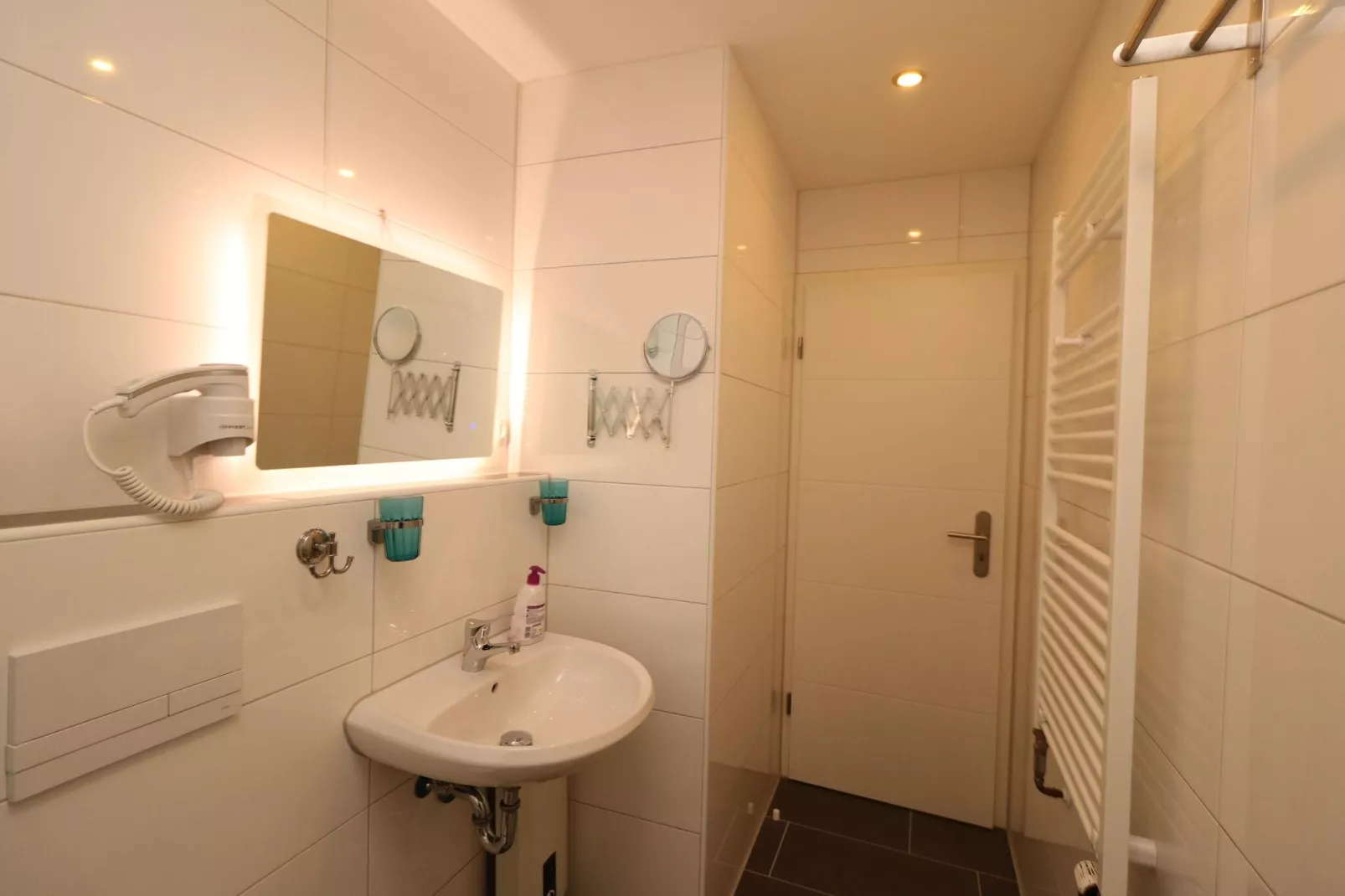 Apartment mit Wasserbett-Bathroom