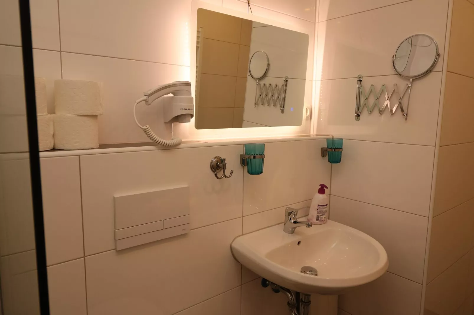 Apartment mit Wasserbett-Bathroom