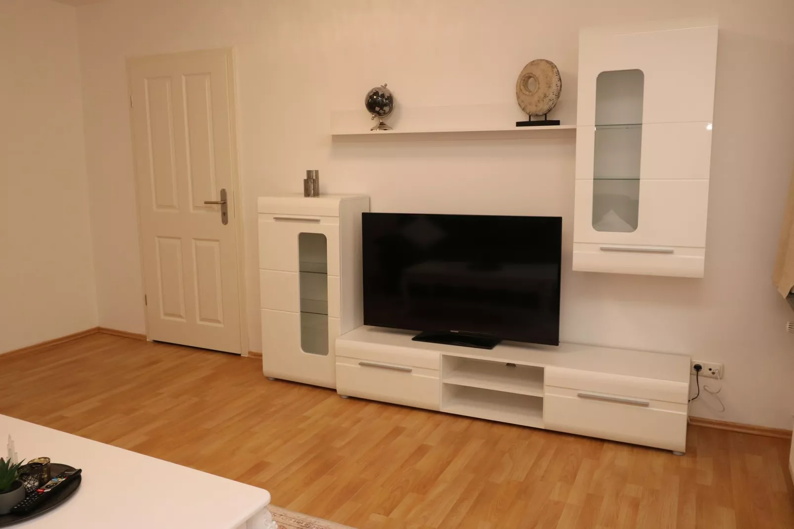 Zentrales Apartment in Messenähe-Living room