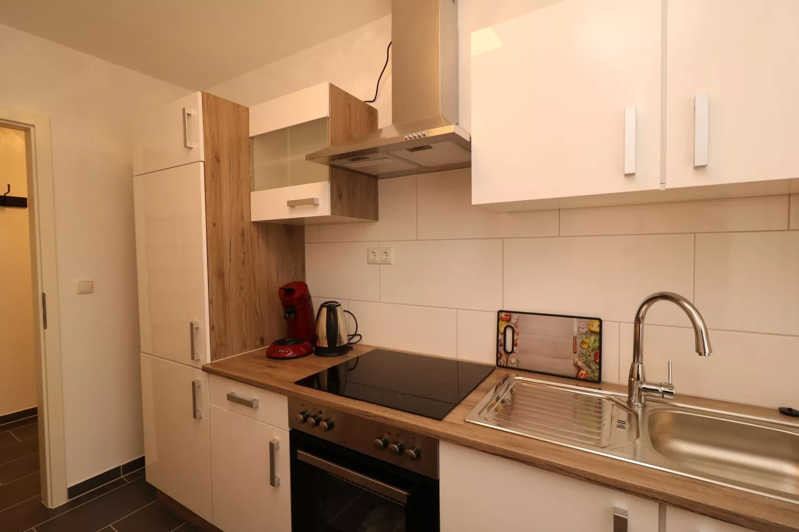 Zentrales Apartment in Messenähe-Kitchen