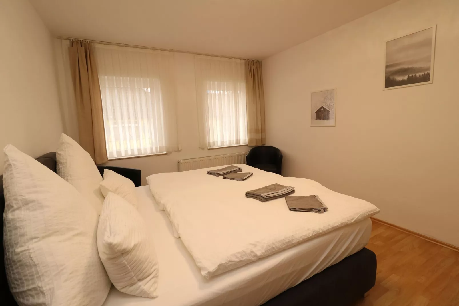 Zentrales Apartment in Messenähe-Bedroom