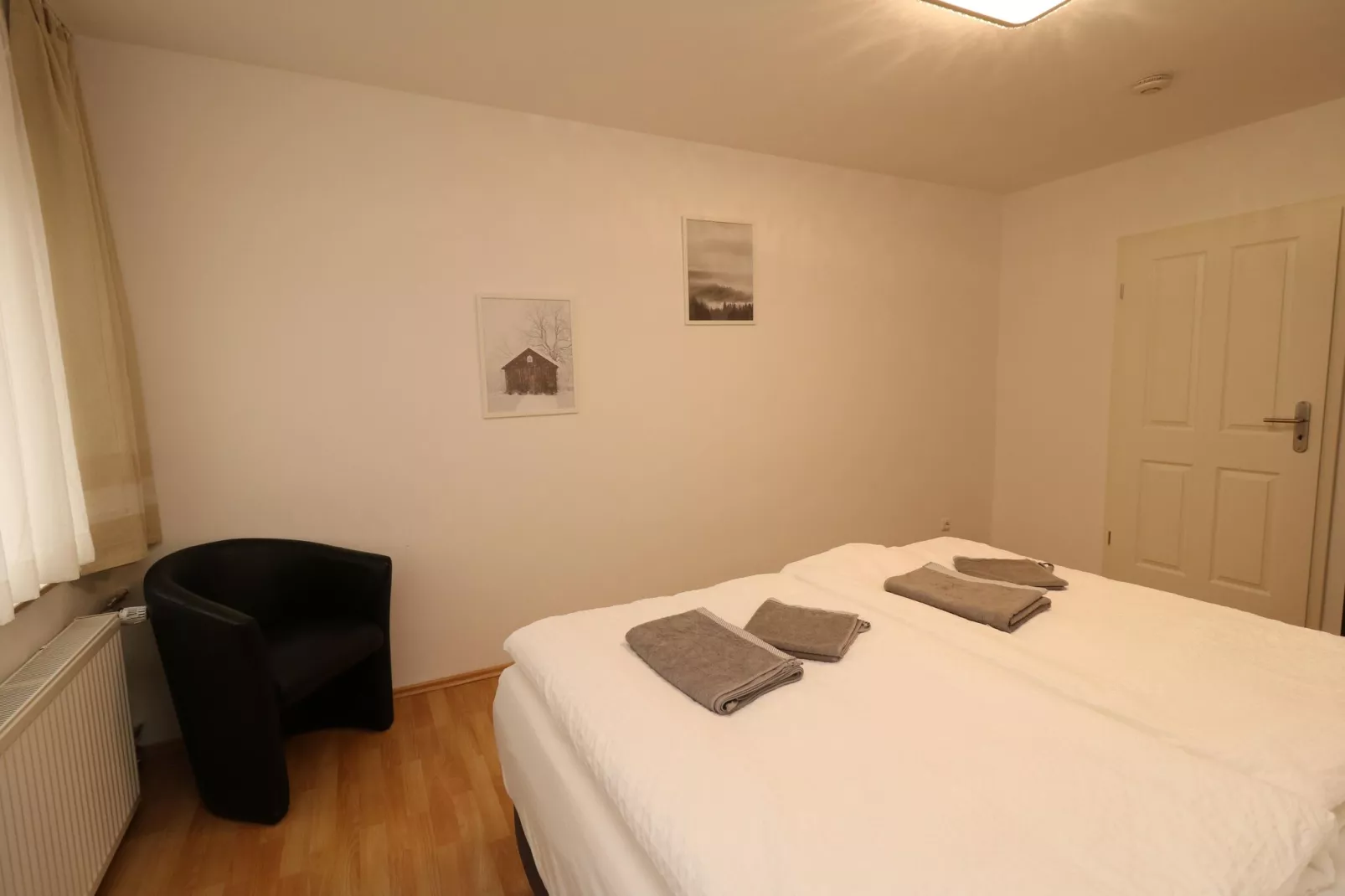 Zentrales Apartment in Messenähe-Bedroom