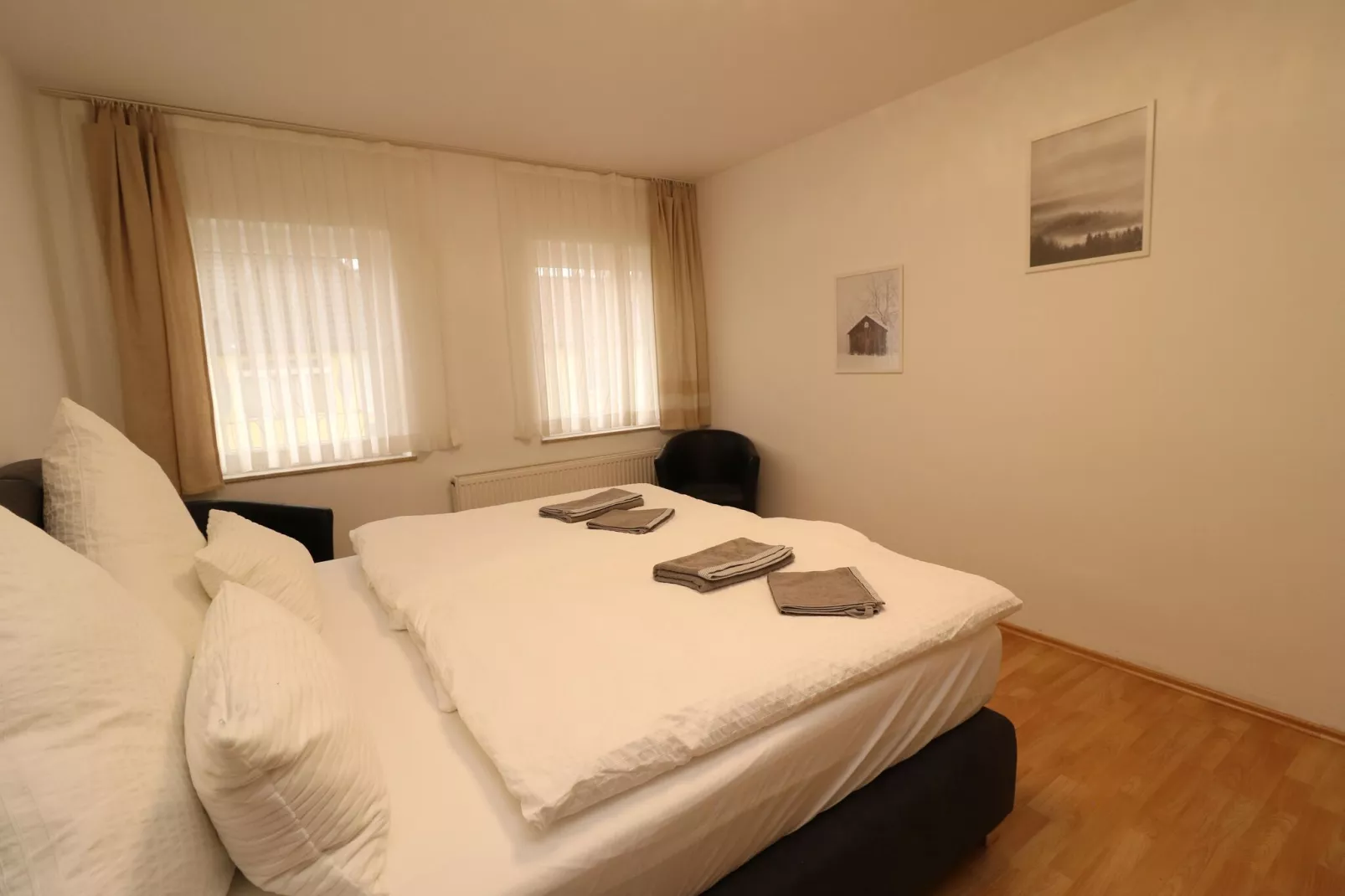 Zentrales Apartment in Messenähe-Bedroom