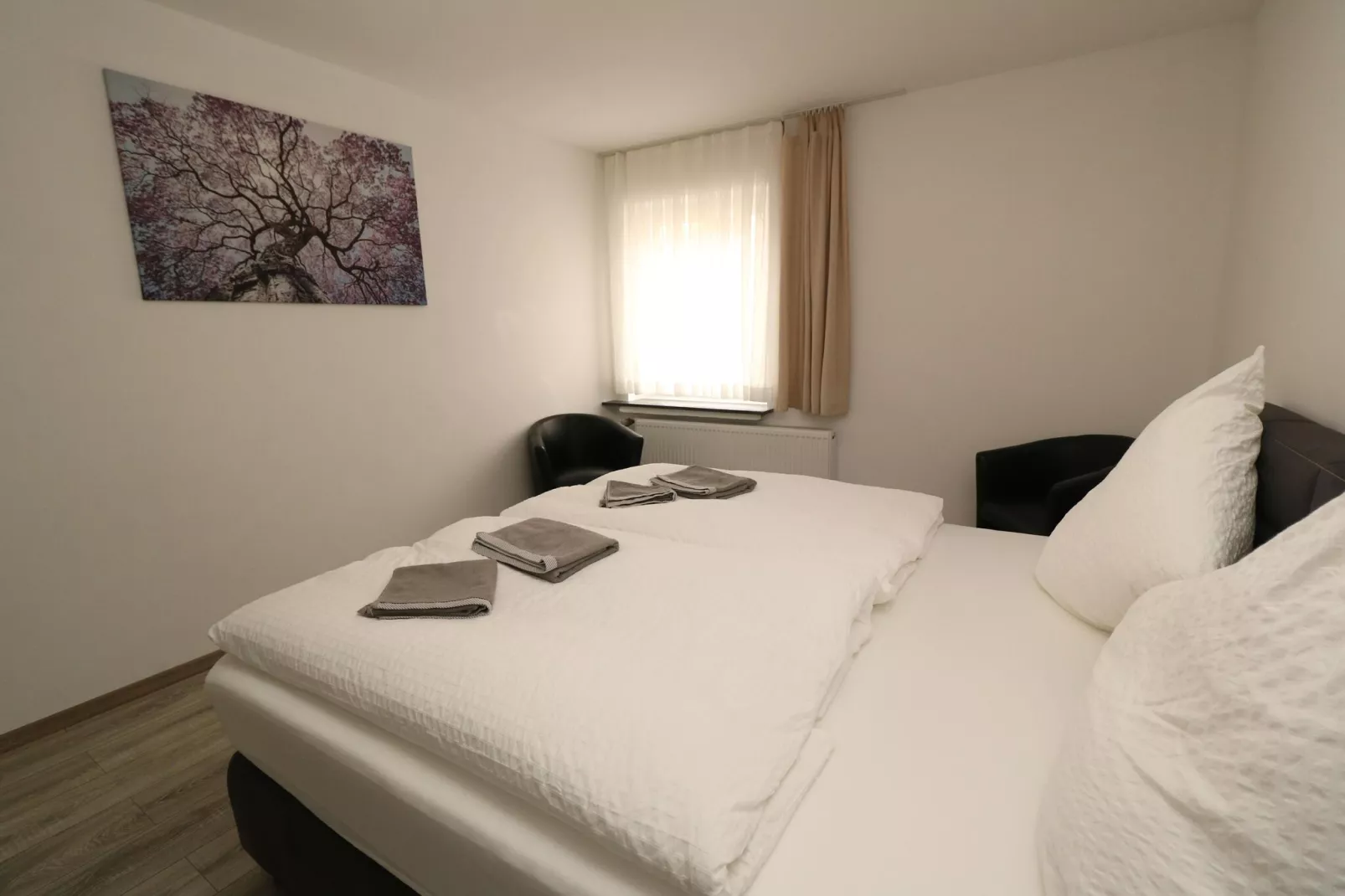 Zentrales Apartment in Messenähe-Bedroom