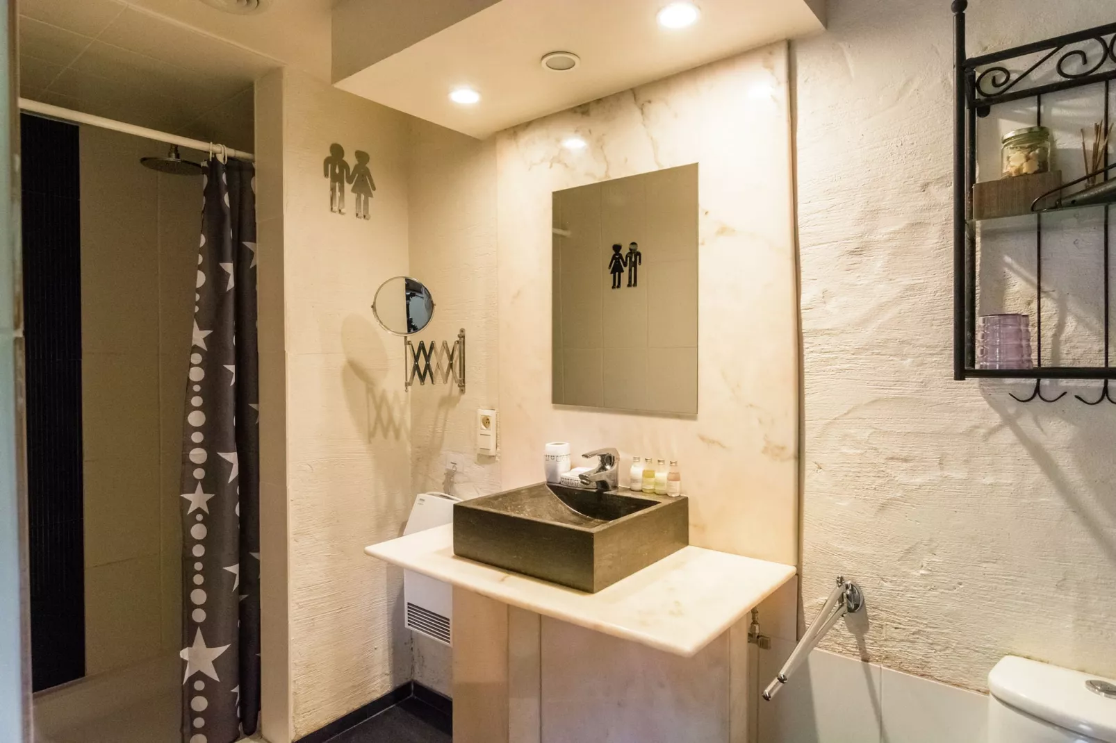 Sylvies lodge-Bathroom