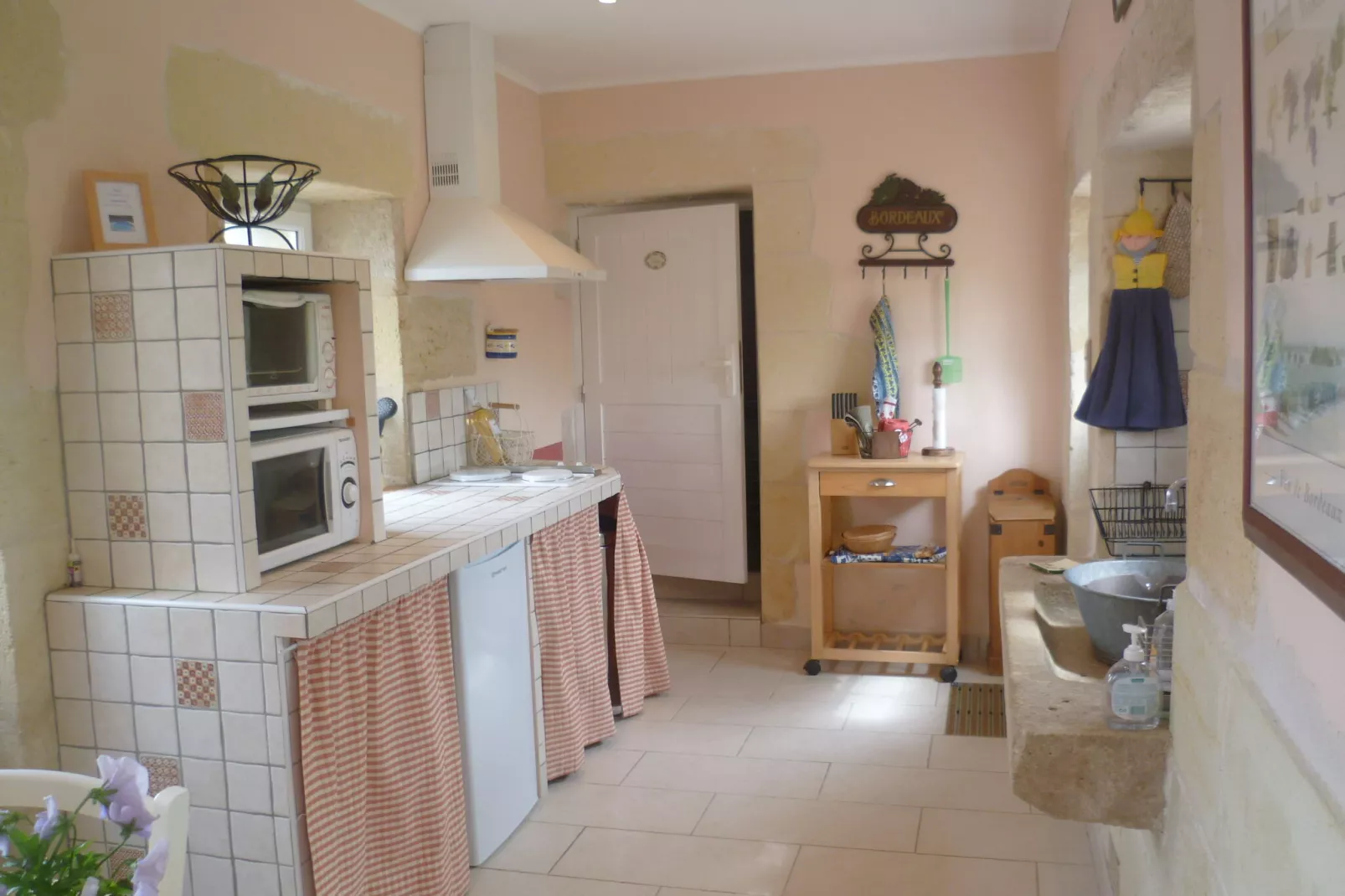 Le Pigeonnier-Kitchen