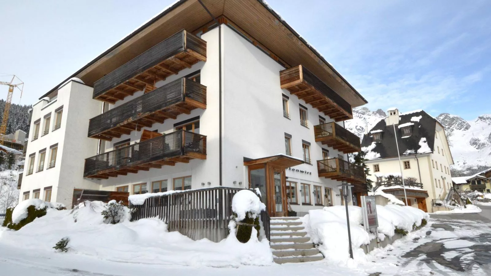 Edelweiss top 7-Exterior winter